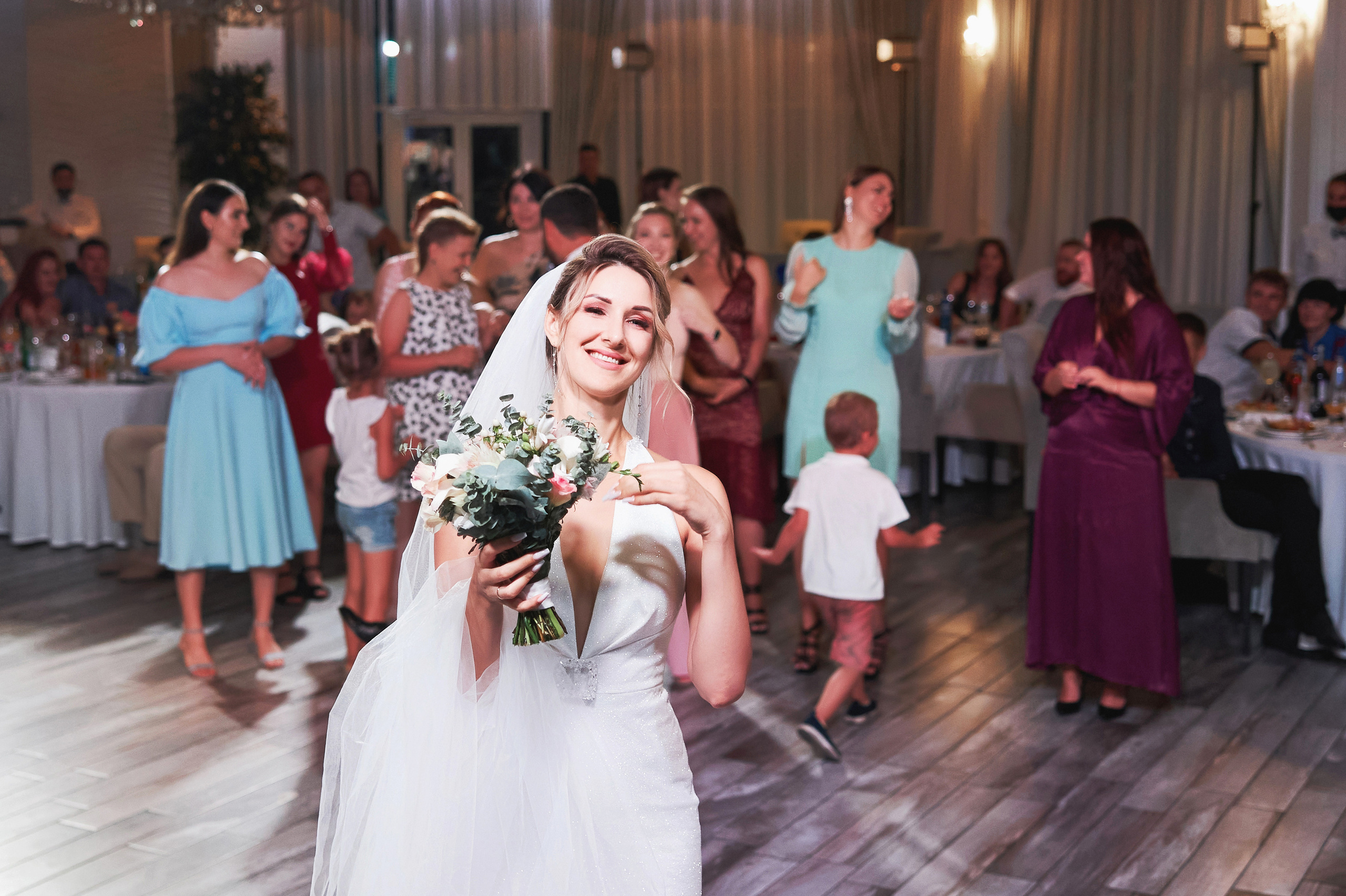 Свадьба в Краснодаре с выездной регистрацией в горпарке. Свадебный, детский и семейный, интерьерный фотограф в Краснодаре