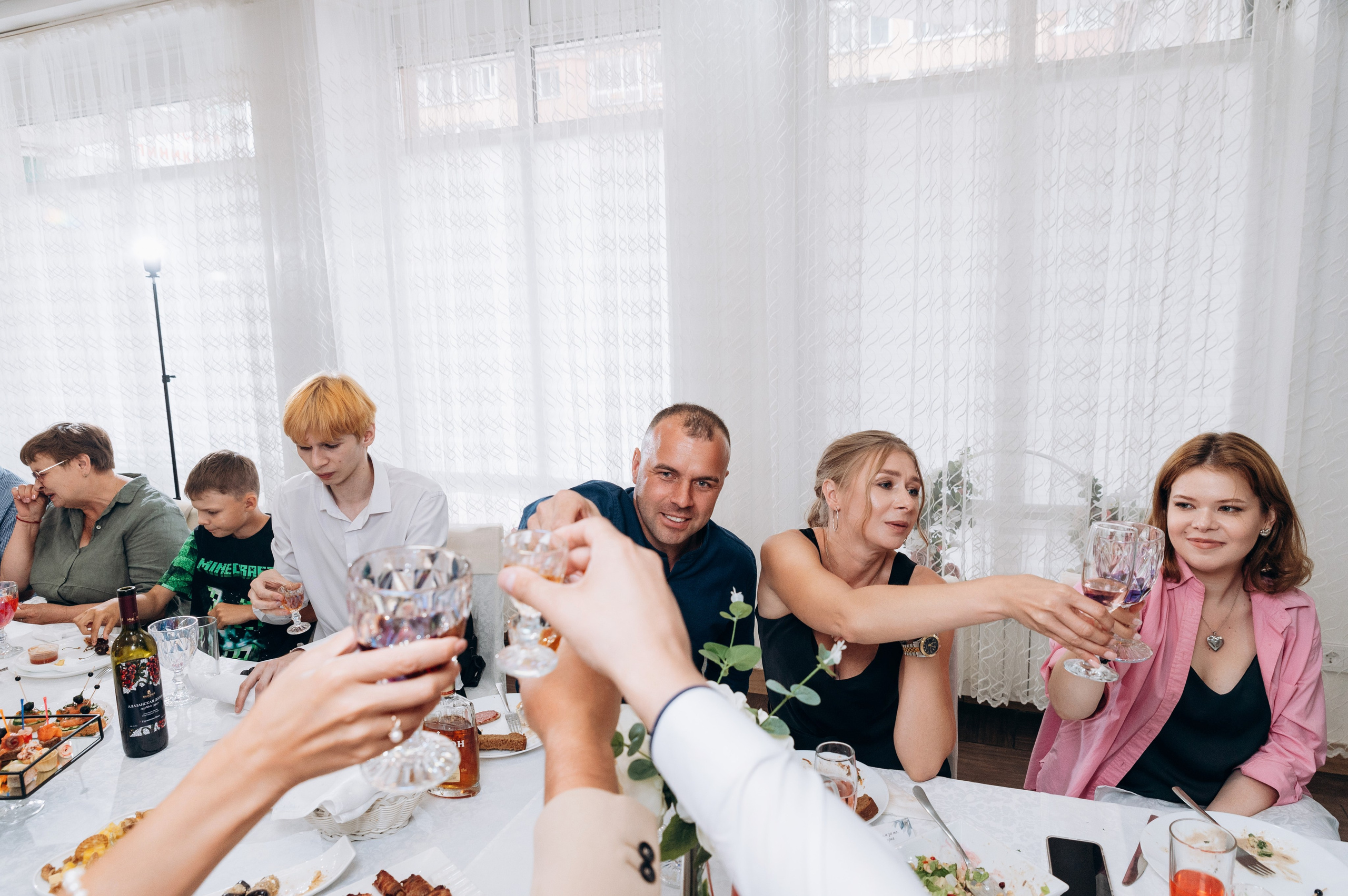 Прогулка, регистрация, банкет. Фотограф в Новосибирске