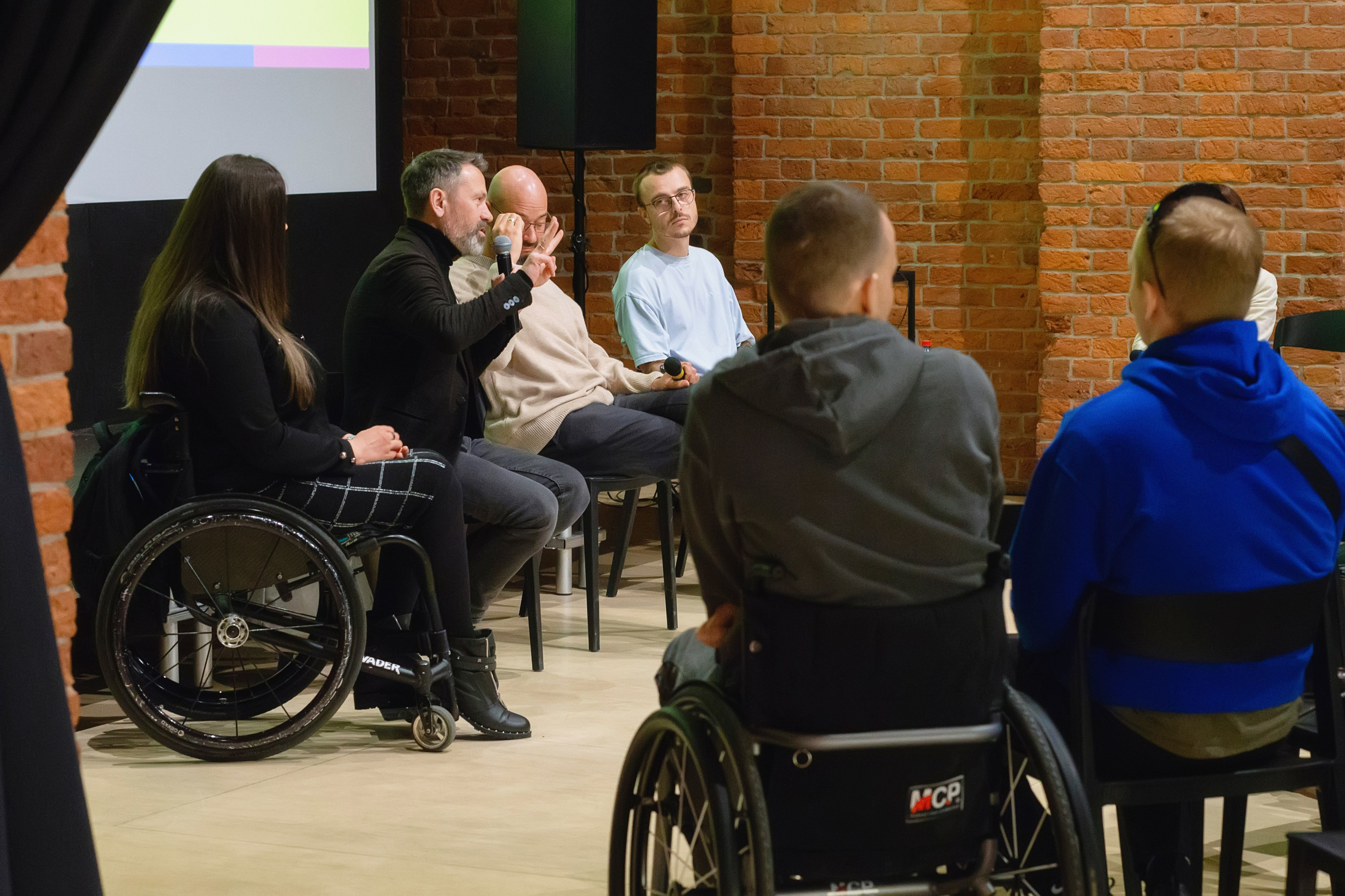Фотосъемка дискуссии в Новой Голландии СПБ Публичное мероприятие. Портретные фотосессии, контент-съемки, репортаж