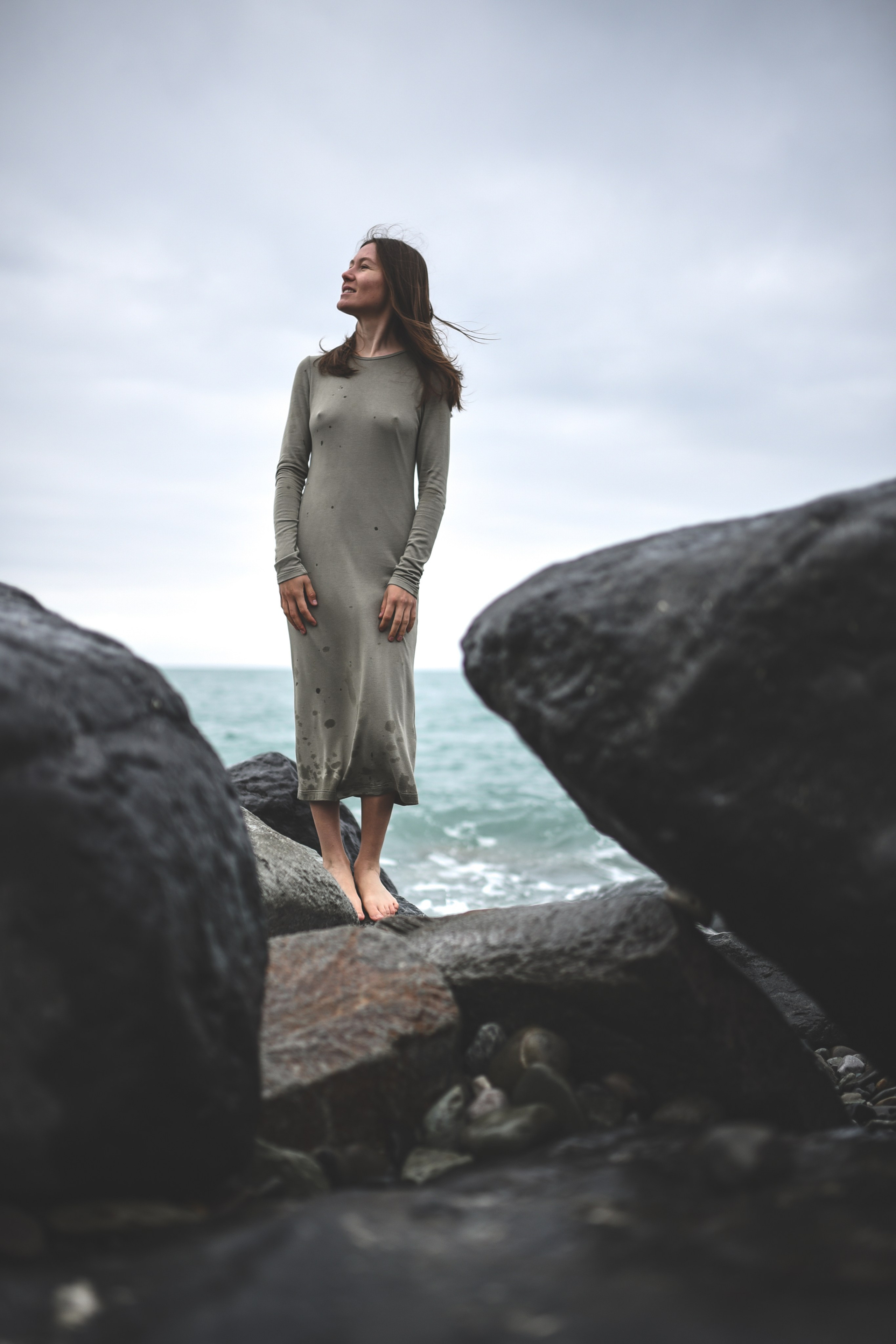 Alina and the Sea. Anastasia Serdyuk, travel photographer, travel photo, portraits, stories, fineart prints