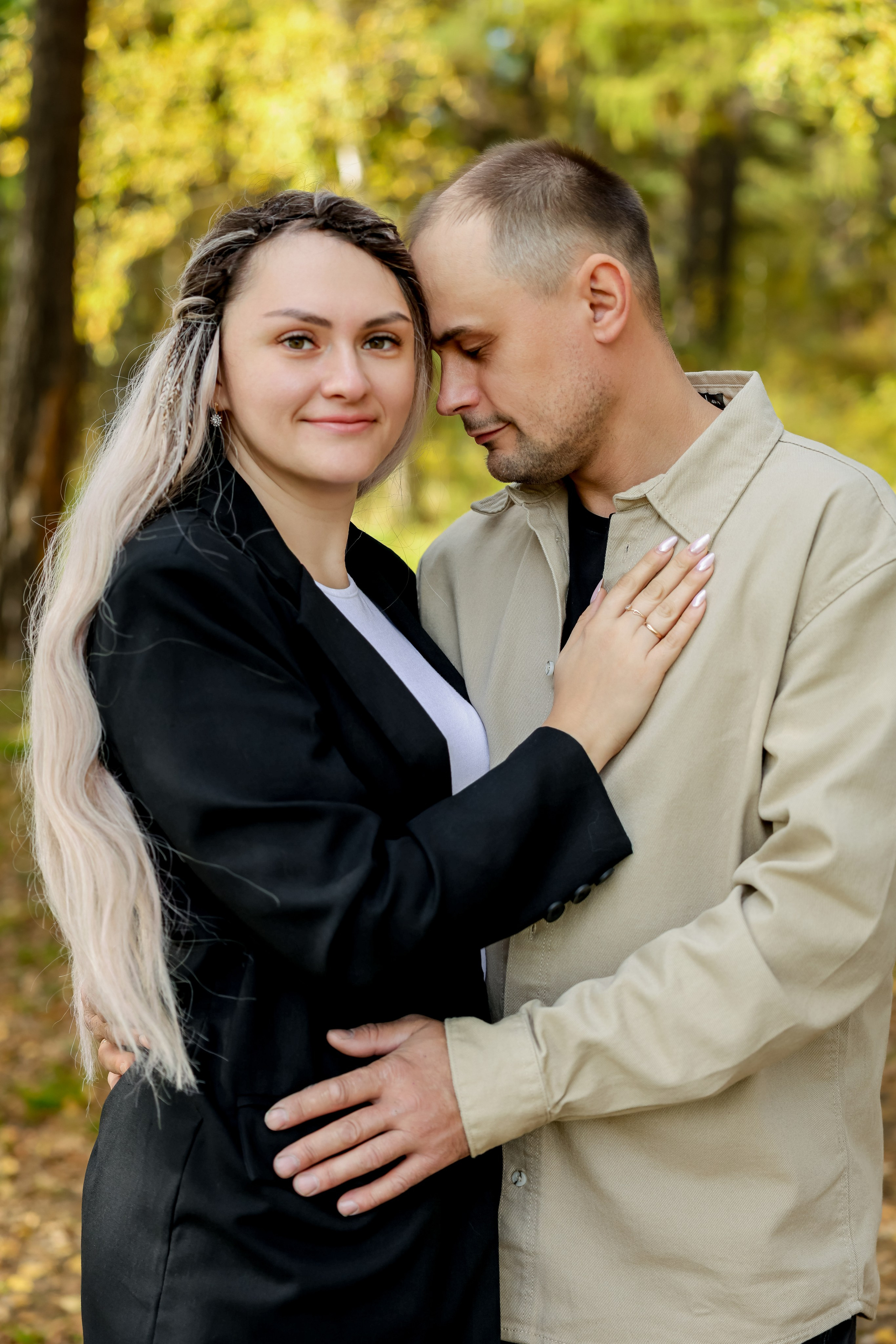 Семейная осенняя прогулочная фотосессия 2025