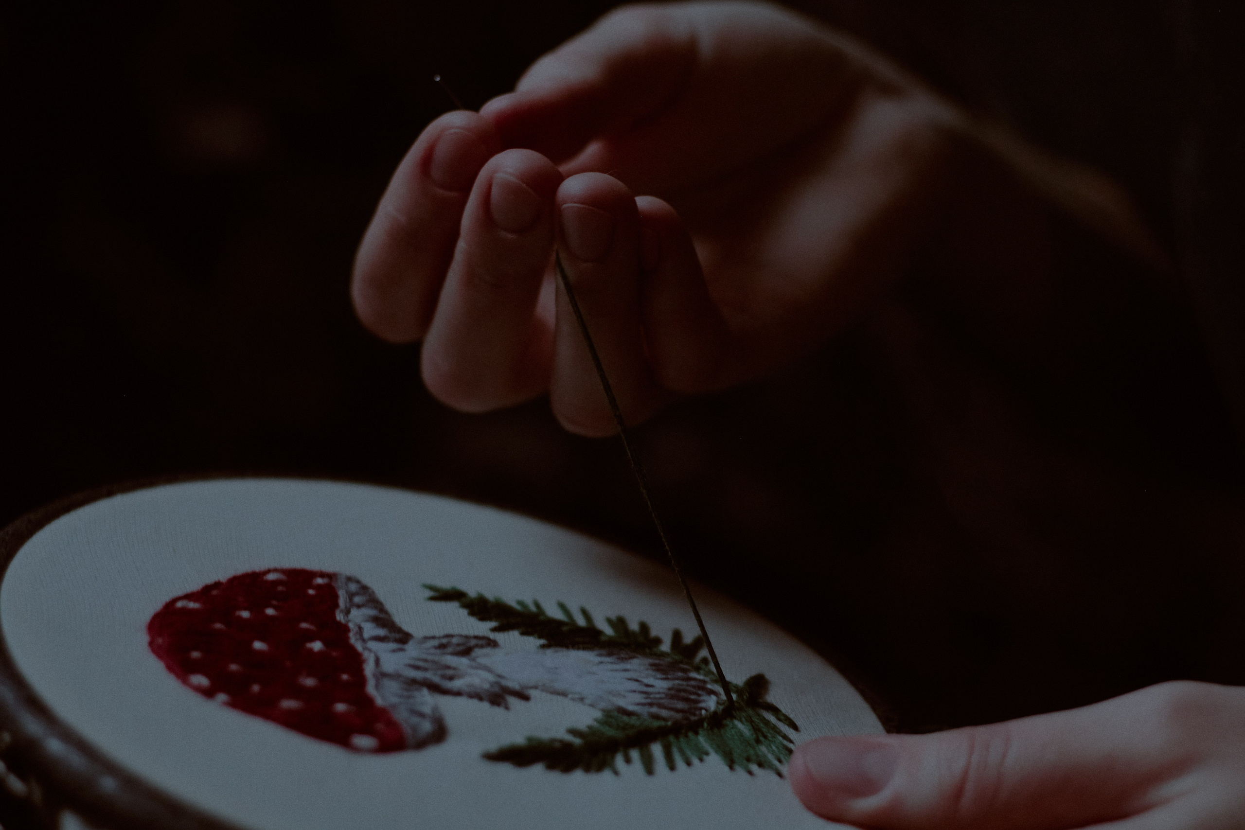 Тень. Фотограф лавстори Москва/МО Приятелева Ангелина