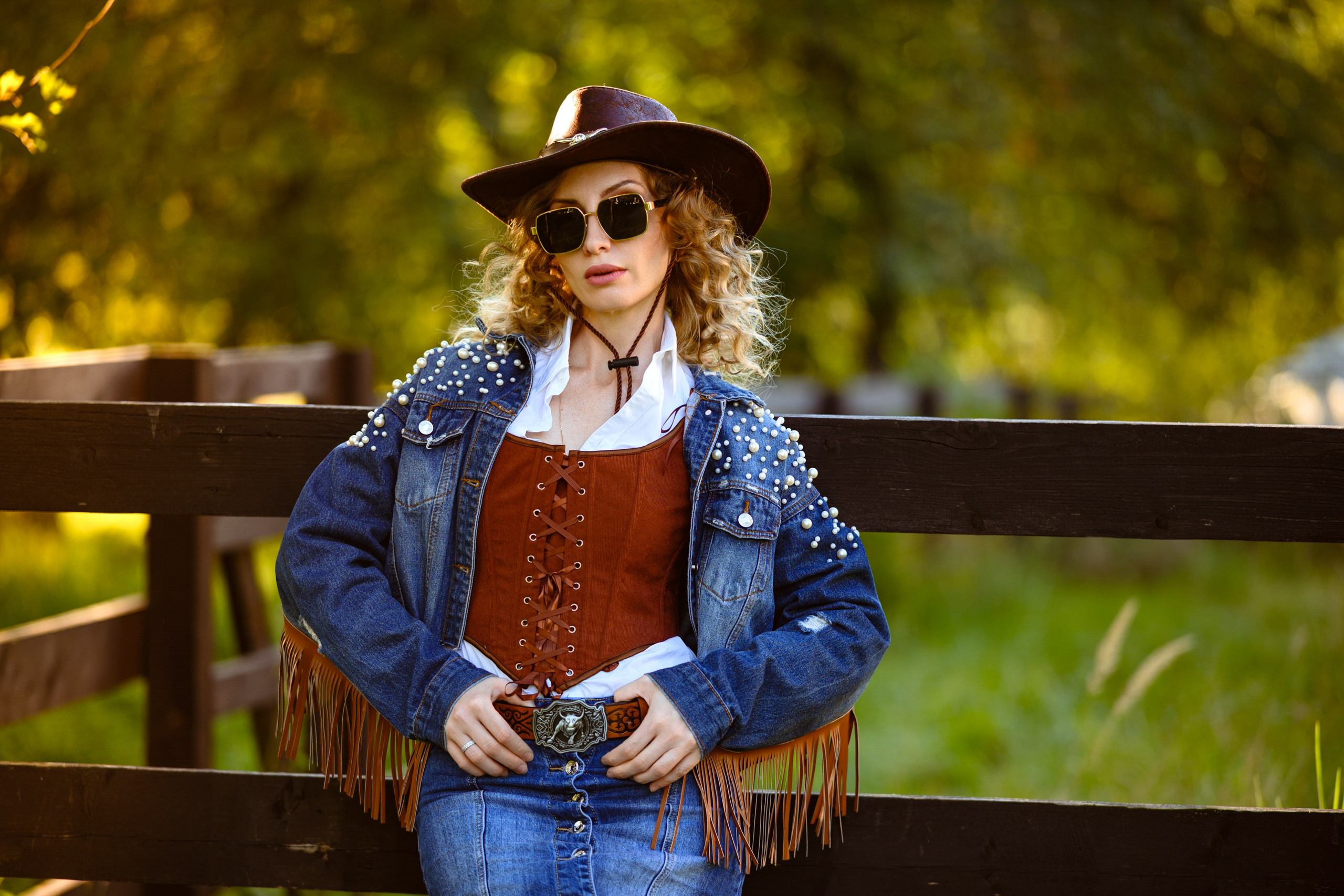 Ковбойша. Компания и фотошкола по созданию контента в Москве