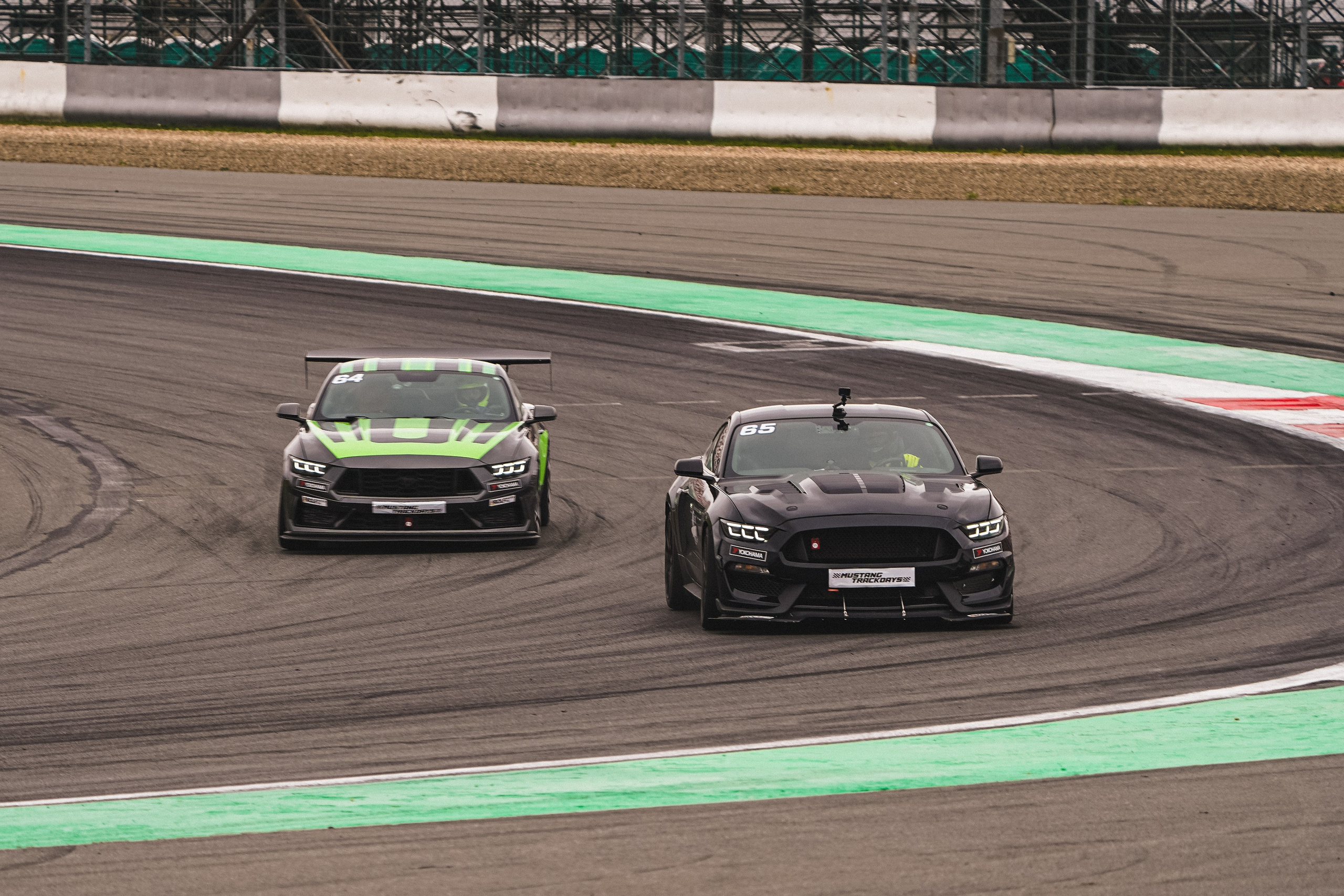 Mustang track days. Автомобильный фотограф Шакая Кирилл