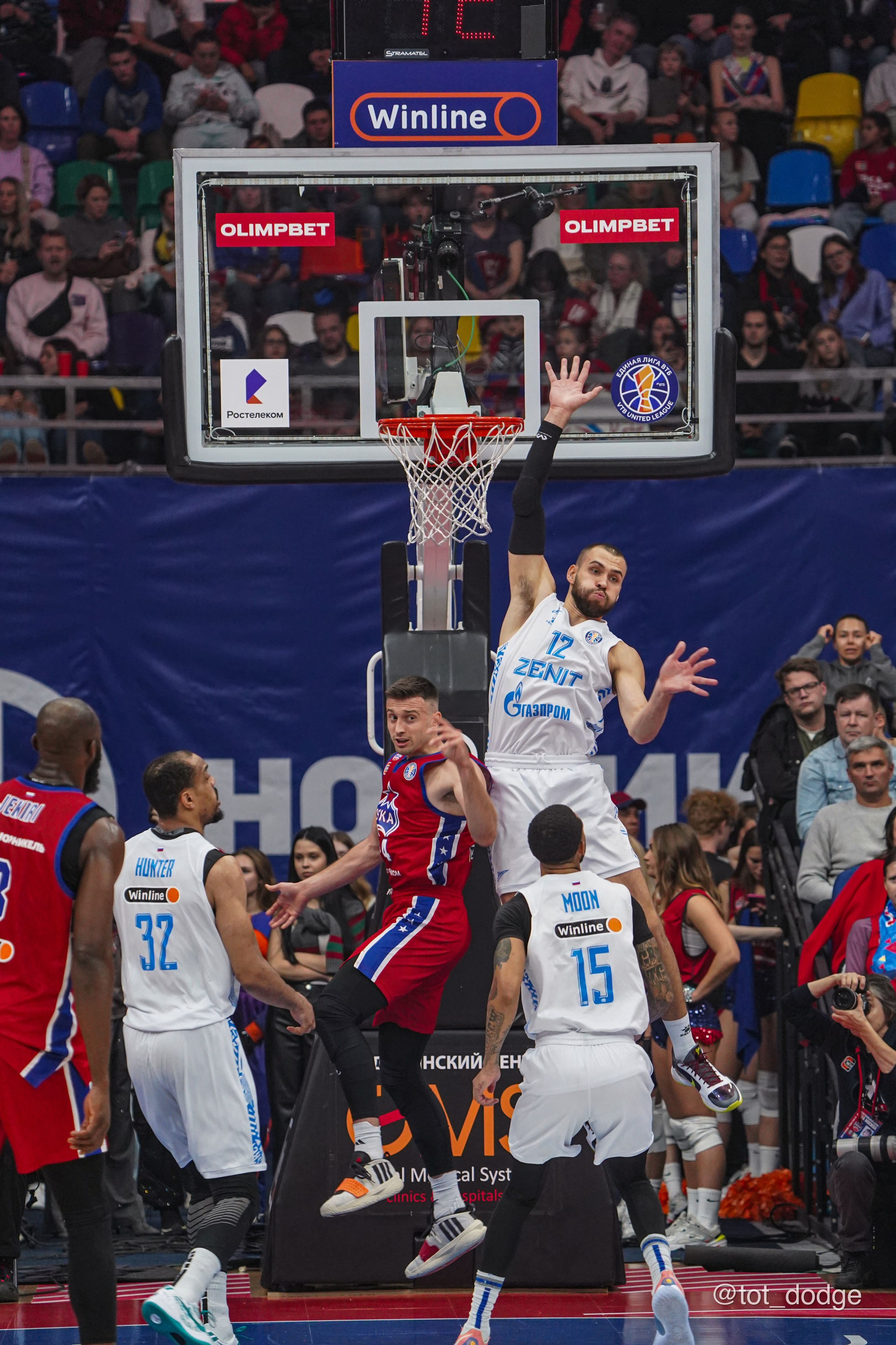 Баскетбол. ЦСКА-Зенит (13.10.24). Автомобильный фотограф Шакая Кирилл