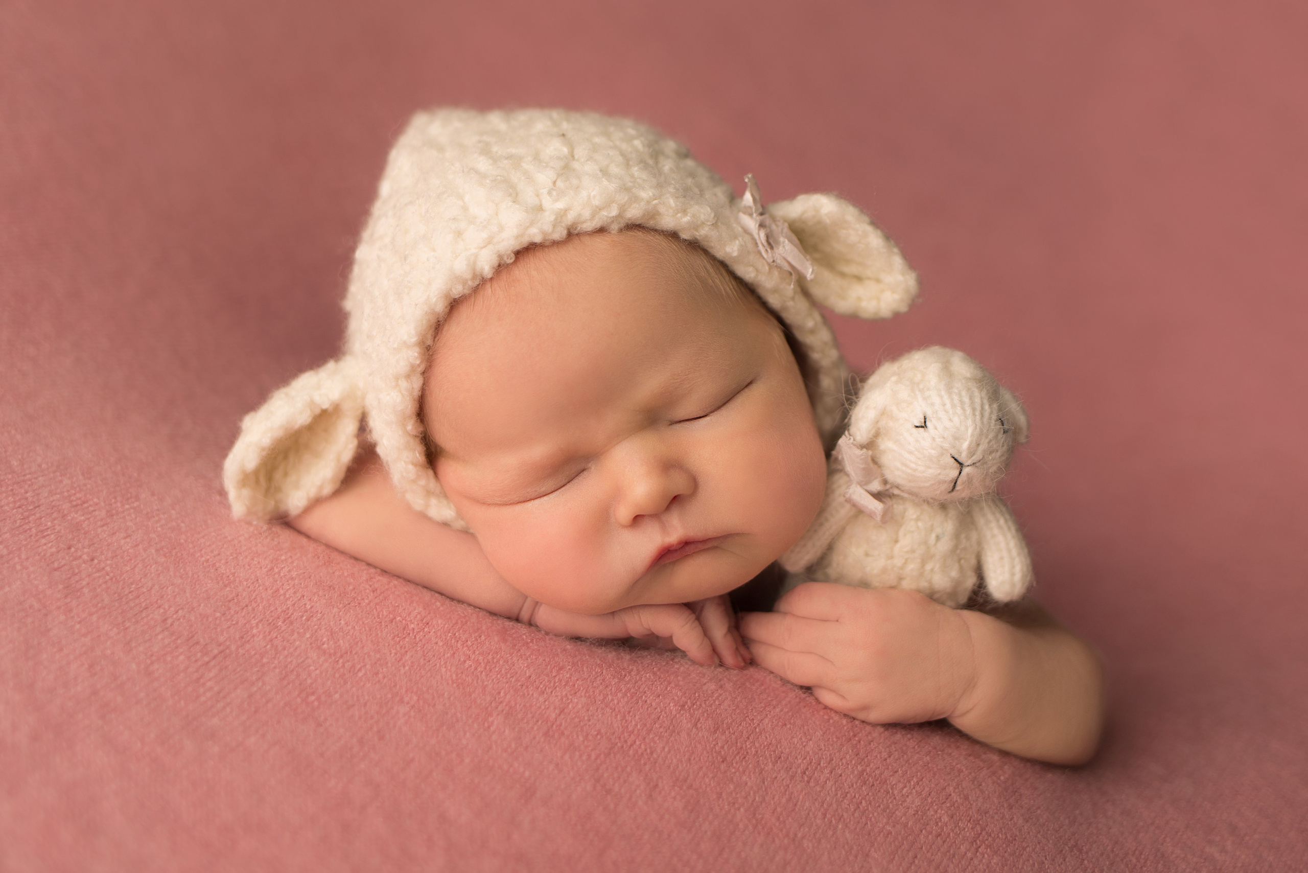 Ньюборн девочки. Фотограф новорожденных, семейный, детский фотограф в Москве и Московской области