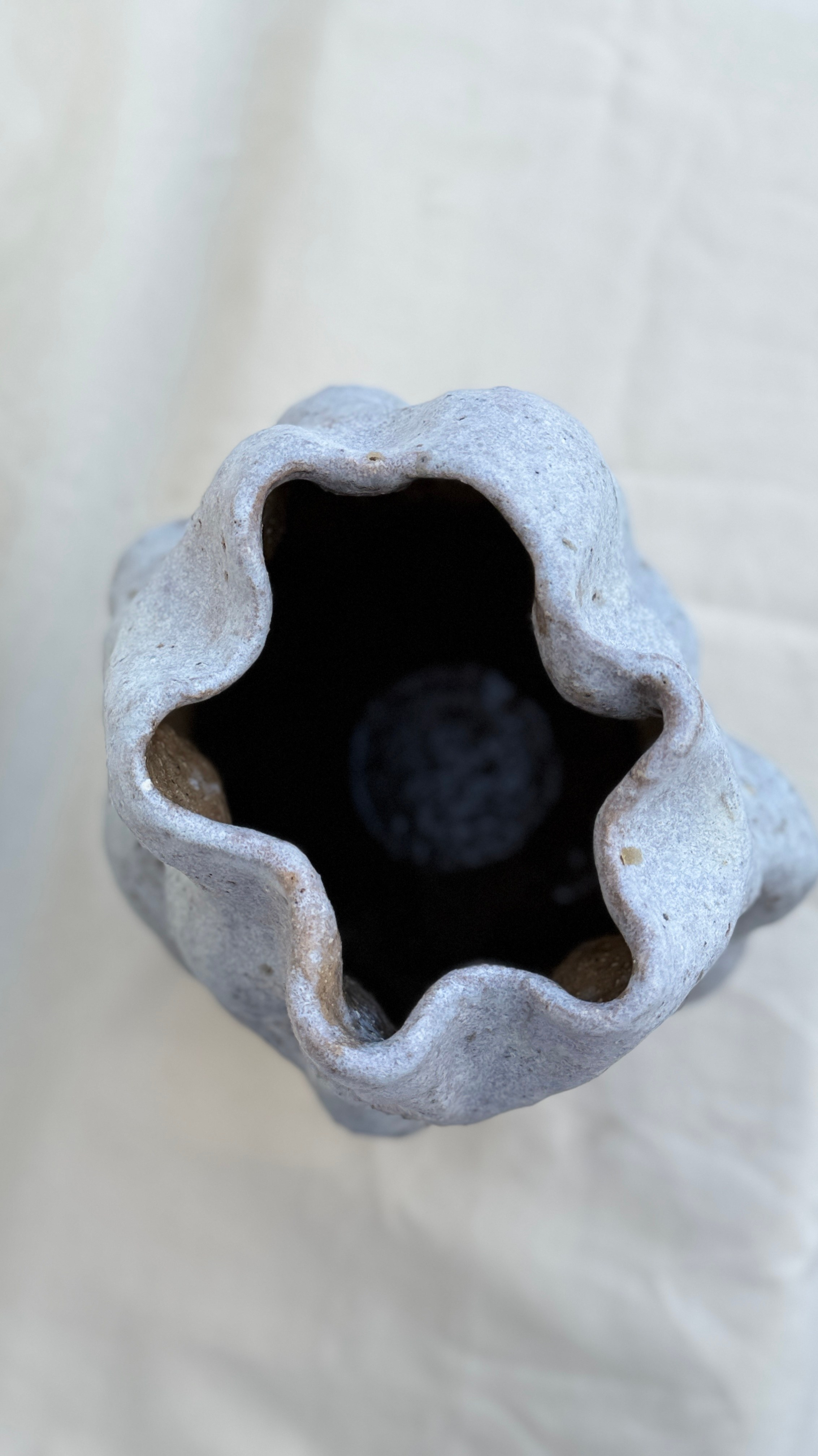 Ваза «Большой серый камень». Арт-керамика Катерины Жизневской
