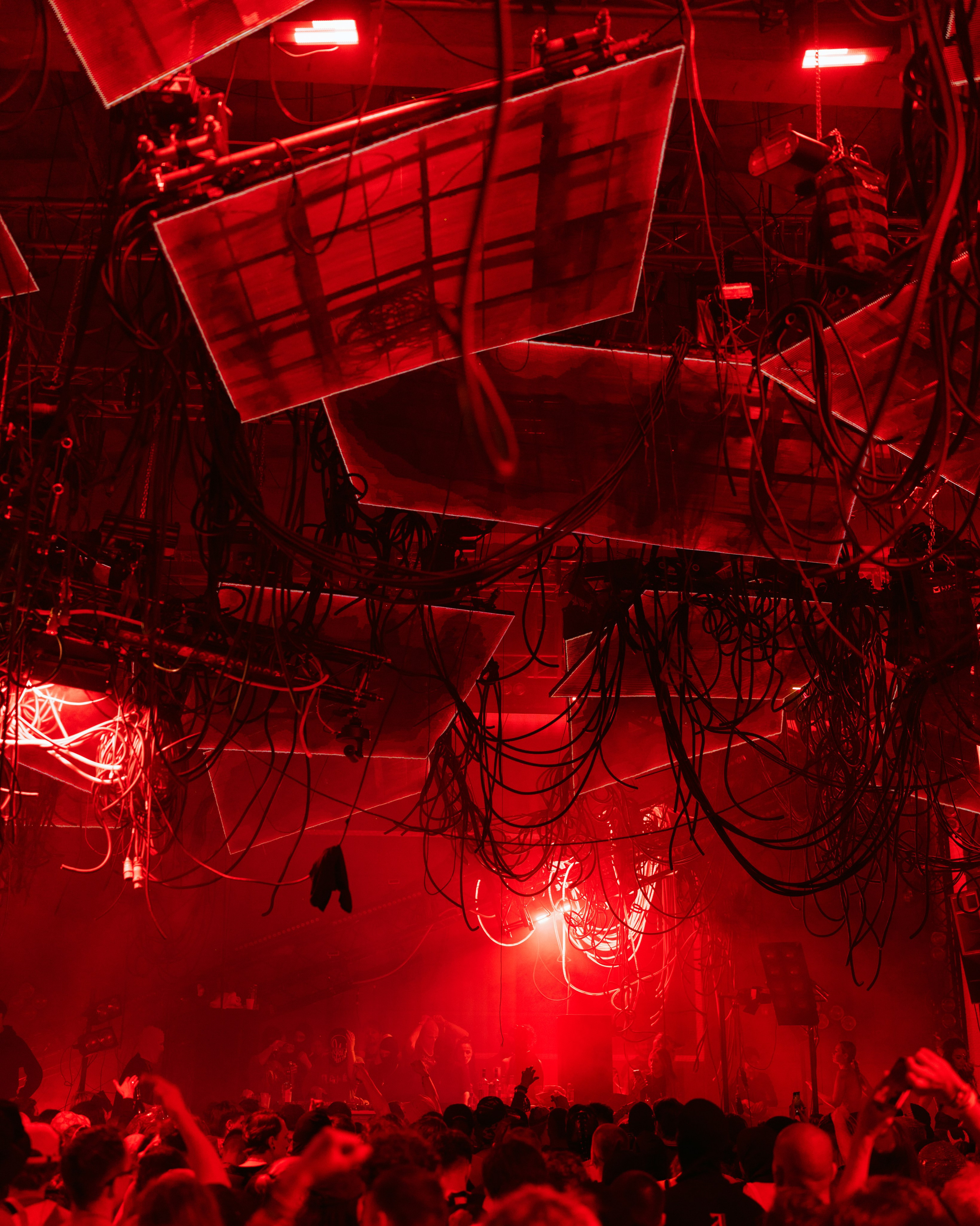 Outline 2024. @tomrus: Рустам Шагиморданов — фотограф