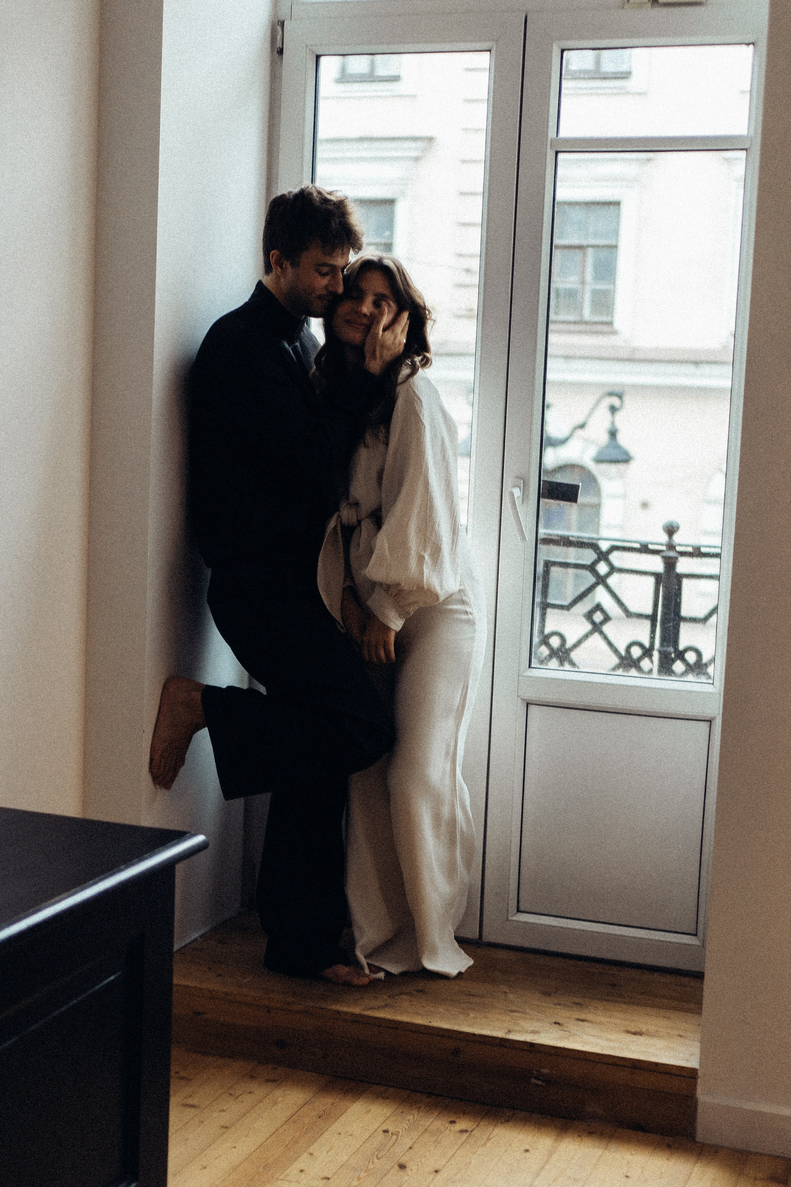 УТРО ЖЕНИХА И НЕВЕСТЫ В ПИТЕРСКОЙ КВАРТИРЕ И СЬЕМКА С СВАДЕБНЫХ ОБРАЗАХ. Профессиональный фотограф, Санкт-Петербург — Виктория Богомолова