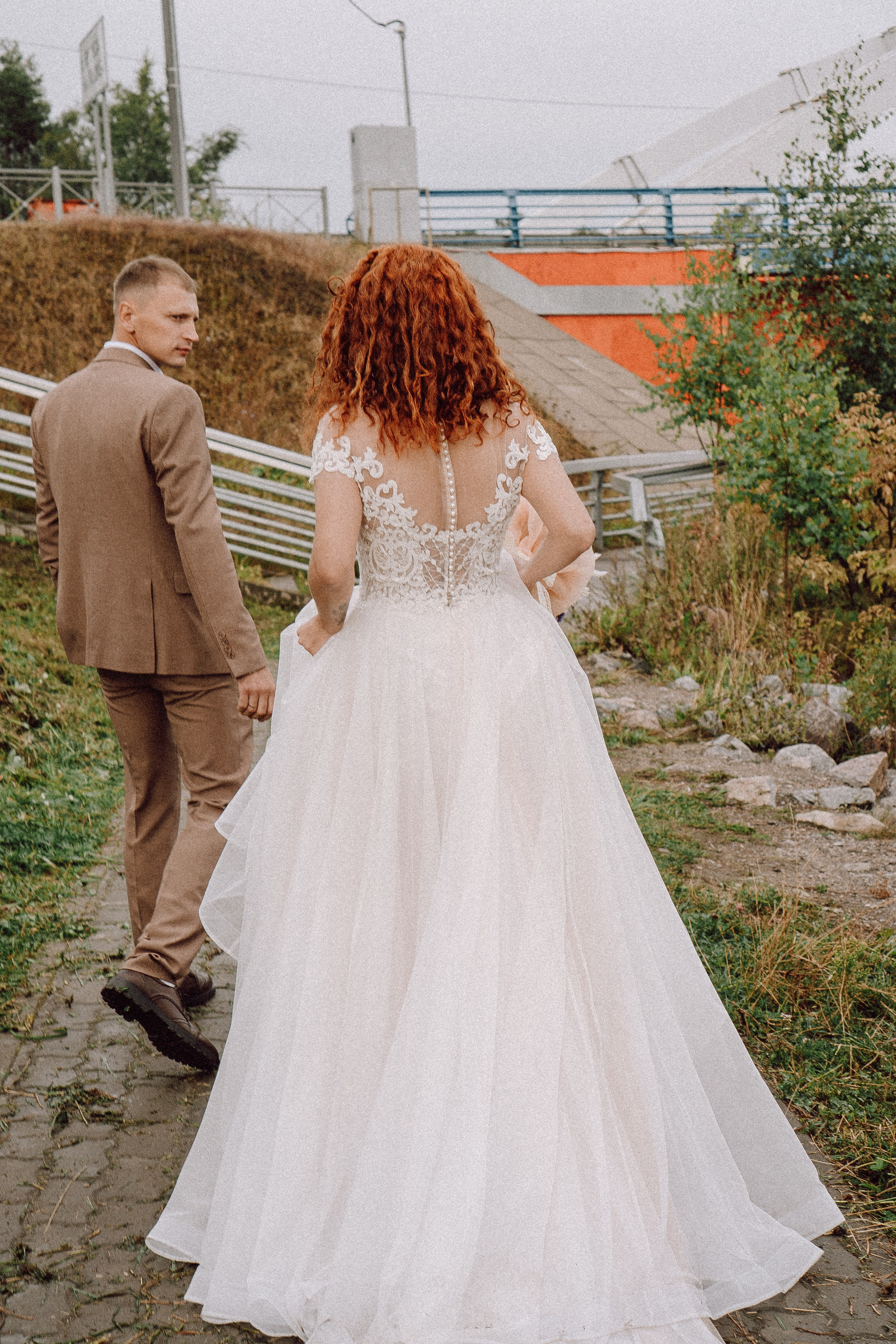 СВАДЕБНАЯ ФОТОСЕССИИЯ ПАРЫ В ГОРОДЕ ПРИОЗЕРСК В СОСНОВОМ ЛЕСУ И С ПИКАПОМ. Профессиональный фотограф, Санкт-Петербург — Виктория Богомолова