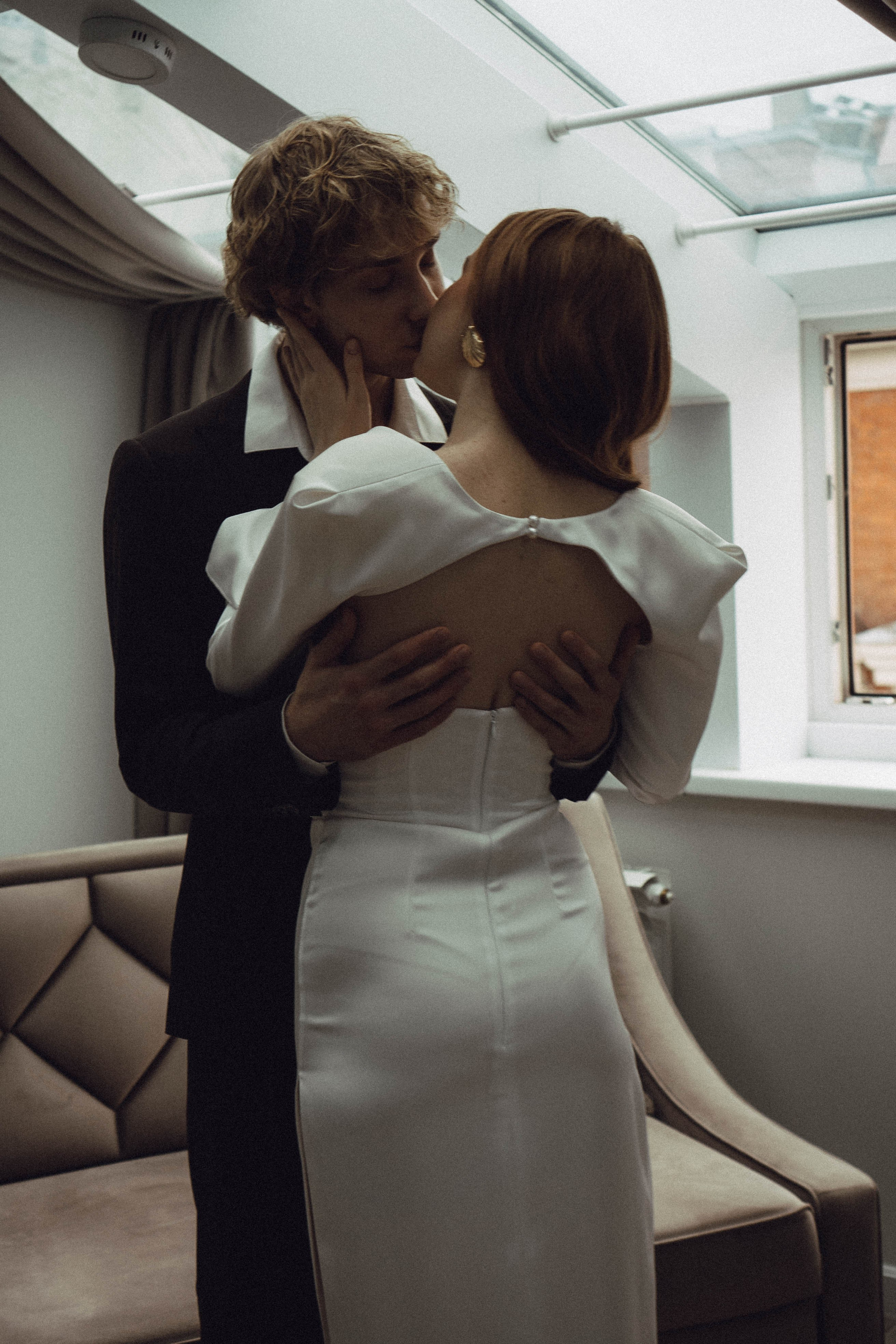 СВАДЕБНАЯ СЬЕМКА В ОТЕЛЕ. СБОРЫ ЖЕНИХА И НЕВЕСТЫ И ТАКЖЕ ТОР И ПОДГОТОВКА К ПРОГУЛКЕ. Профессиональный фотограф, Санкт-Петербург — Виктория Богомолова