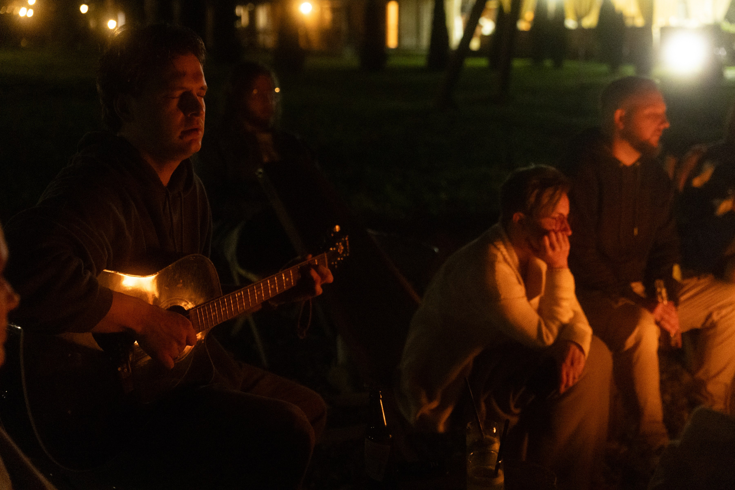 Алиса и Слава, роспись в Москве и вечеринка на природе, подальше от города. Фотограф в Москве Екатерина Черненко