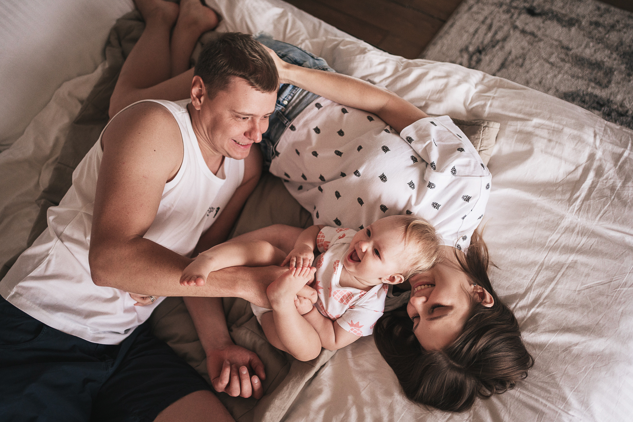 Дима, Лера и Эмилия, фотосессия в Новосибирске. Семейный фотограф, фотосессия беременности в Новосибирске Кристина Киб