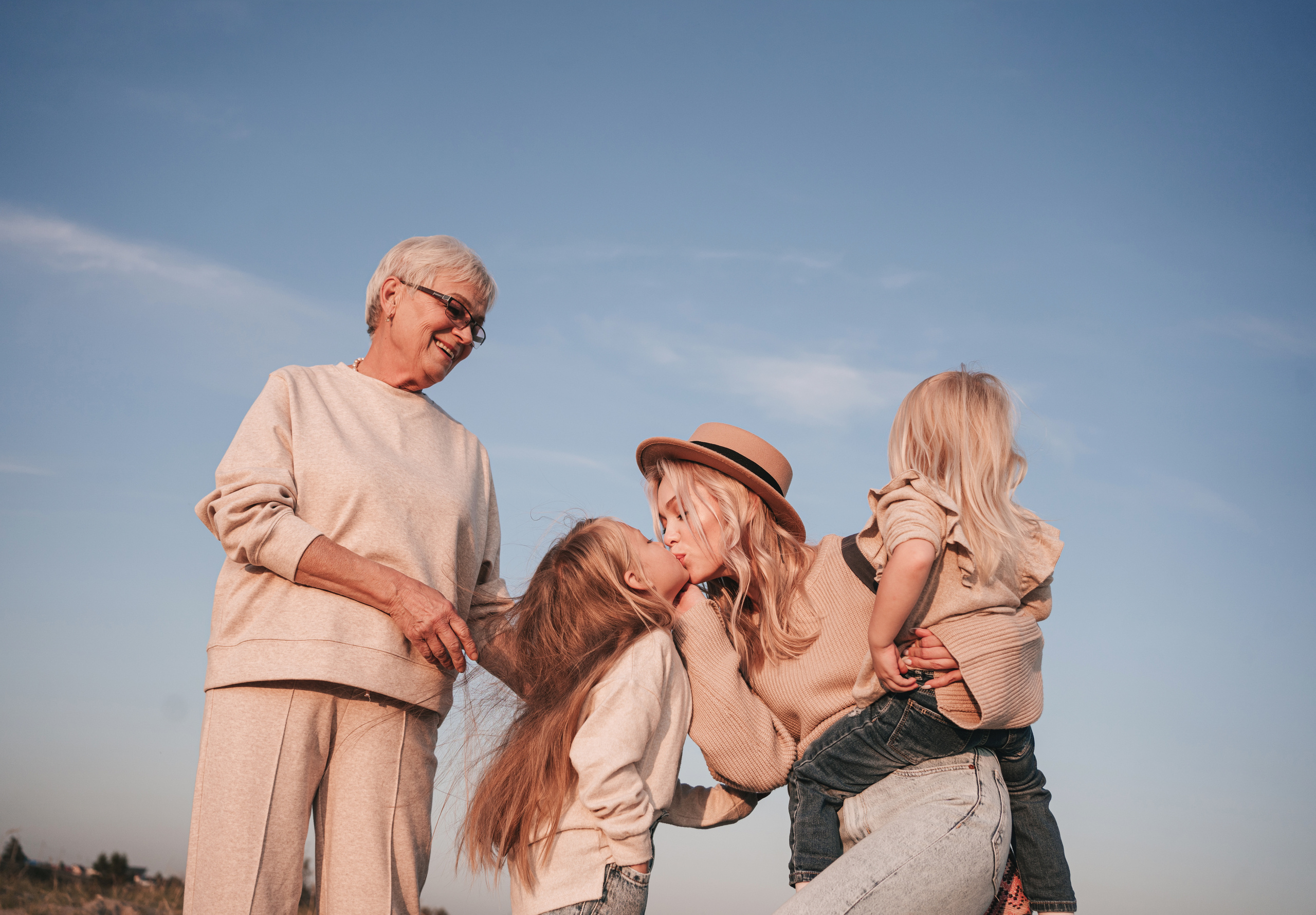 Семейная фотосессия на море осенью, Новосибирск. Семейный фотограф, фотосессия беременности в Новосибирске Кристина Киб