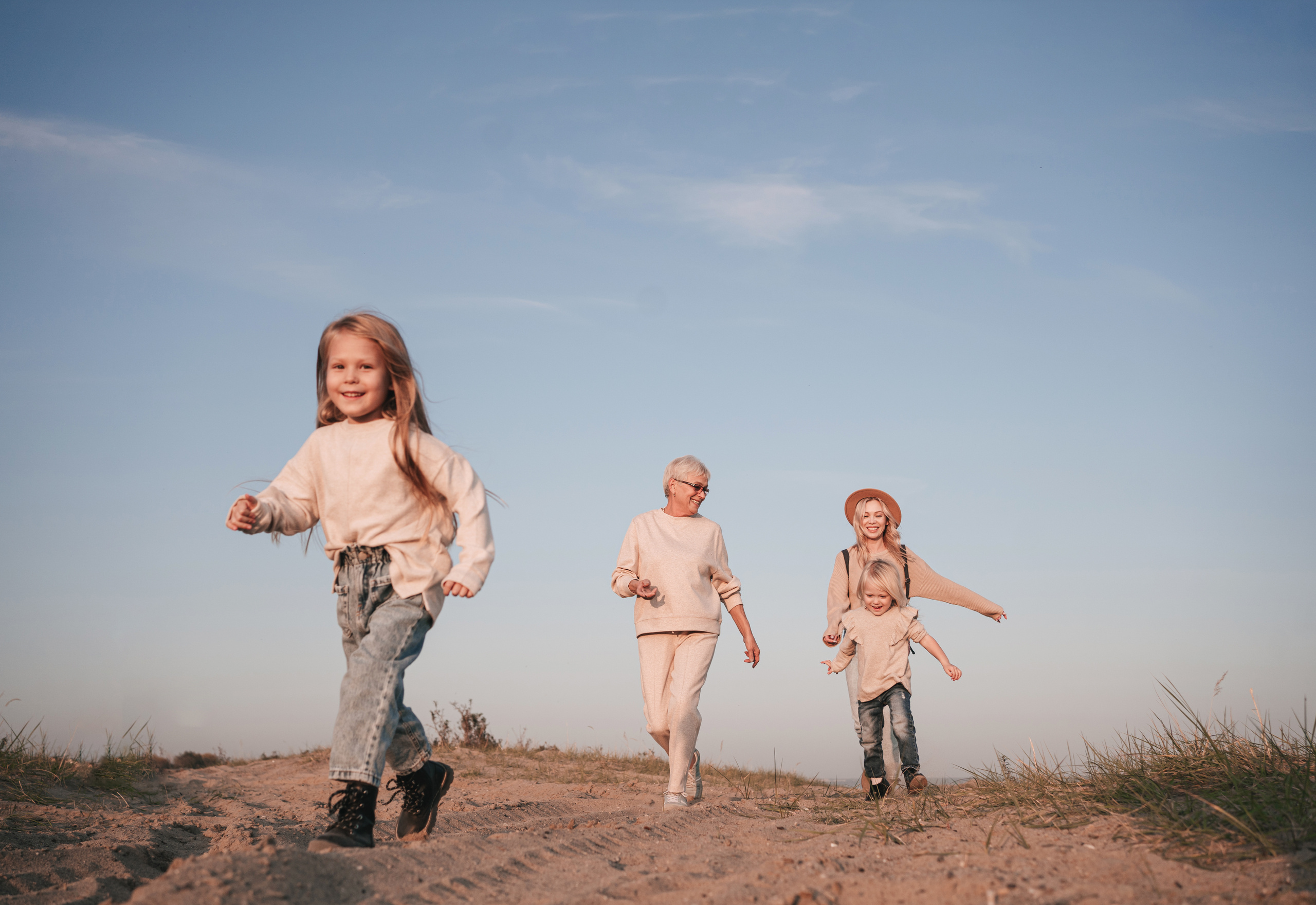Семейная фотосессия на море осенью, Новосибирск. Семейный фотограф, фотосессия беременности в Новосибирске Кристина Киб