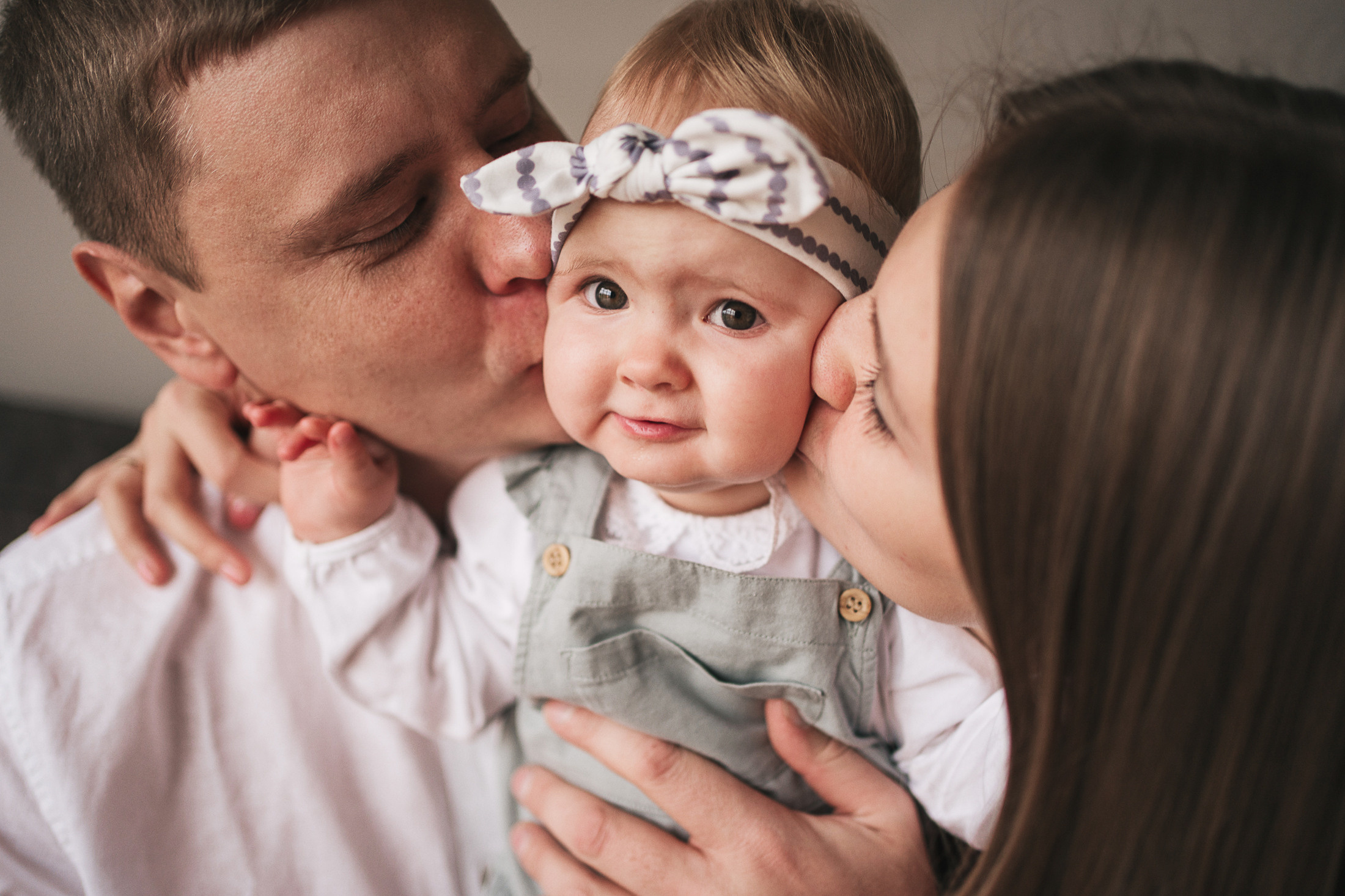 Дима, Лера и Эмилия, фотосессия в Новосибирске. Семейный фотограф, фотосессия беременности в Новосибирске Кристина Киб