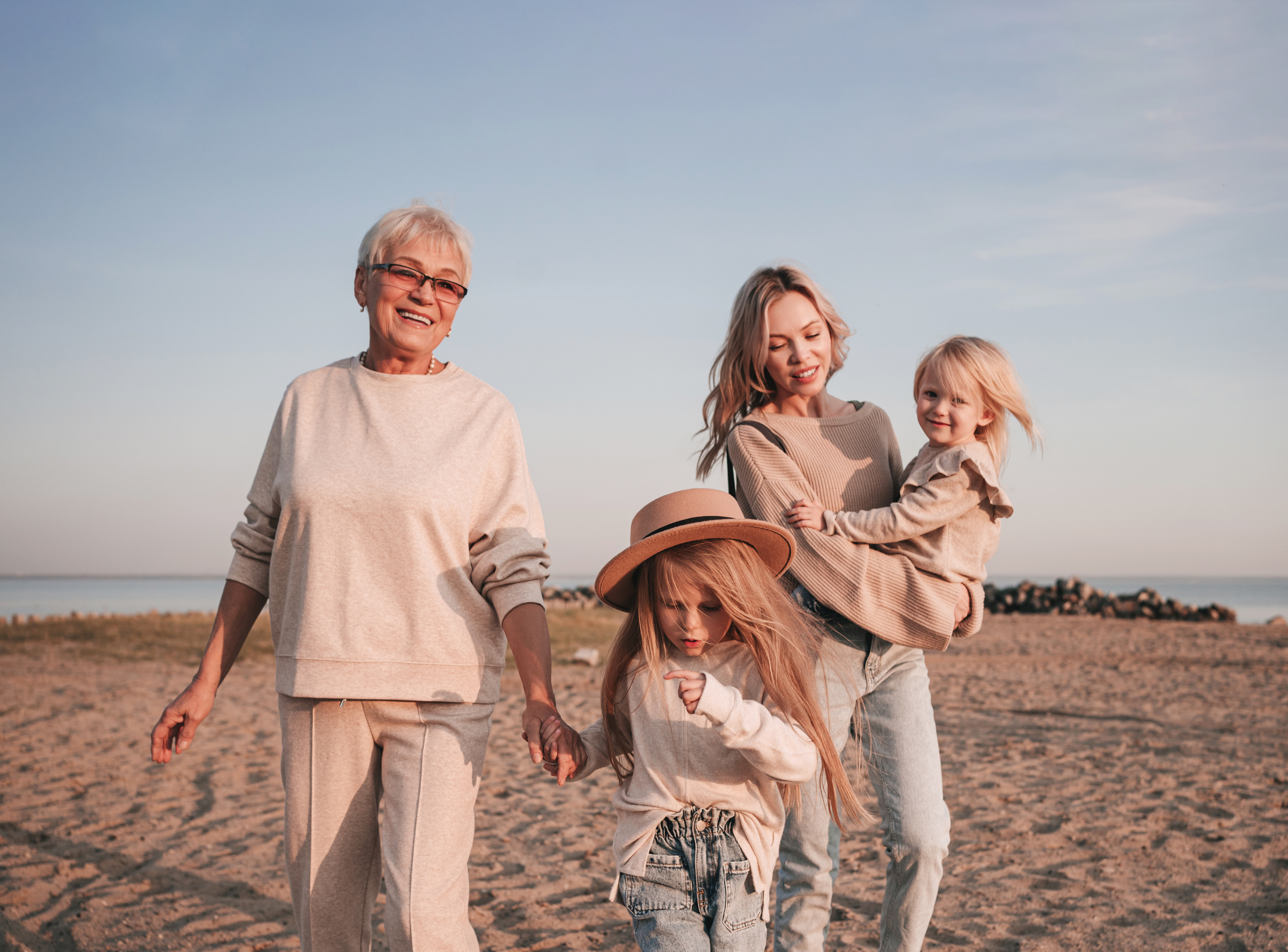 Семейная фотосессия на море осенью, Новосибирск. Семейный фотограф, фотосессия беременности в Новосибирске Кристина Киб