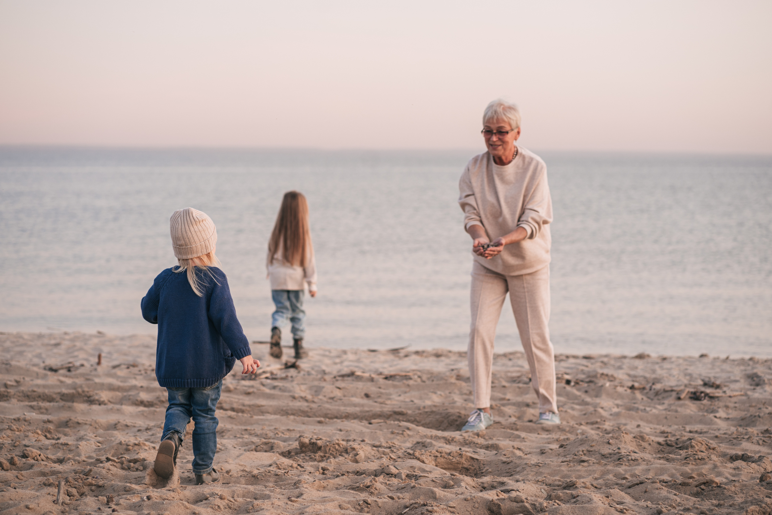 Семейная фотосессия на море осенью, Новосибирск. Семейный фотограф, фотосессия беременности в Новосибирске Кристина Киб