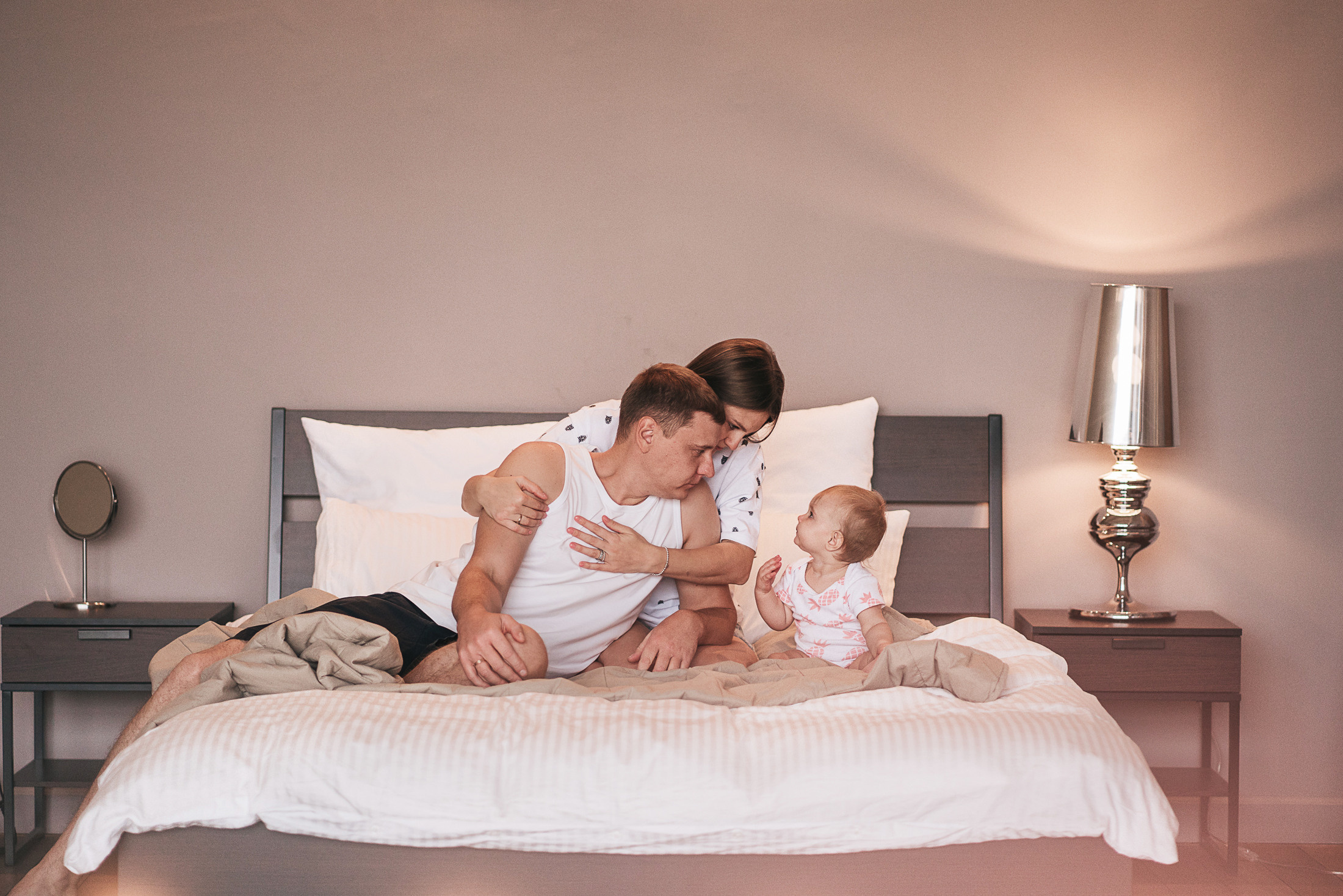 Дима, Лера и Эмилия, фотосессия в Новосибирске. Семейный фотограф, фотосессия беременности в Новосибирске Кристина Киб