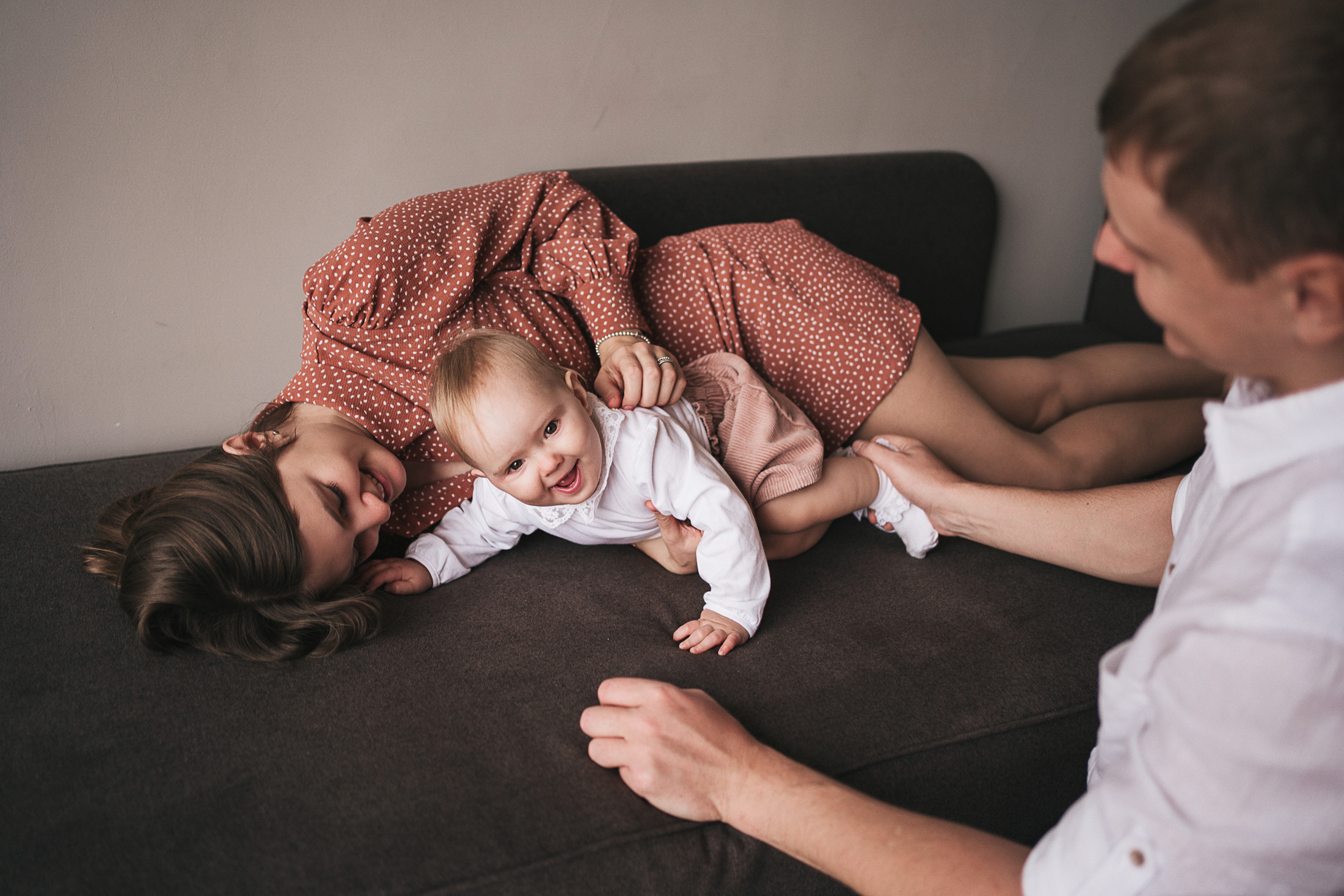 Дима, Лера и Эмилия, фотосессия в Новосибирске. Семейный фотограф, фотосессия беременности в Новосибирске Кристина Киб