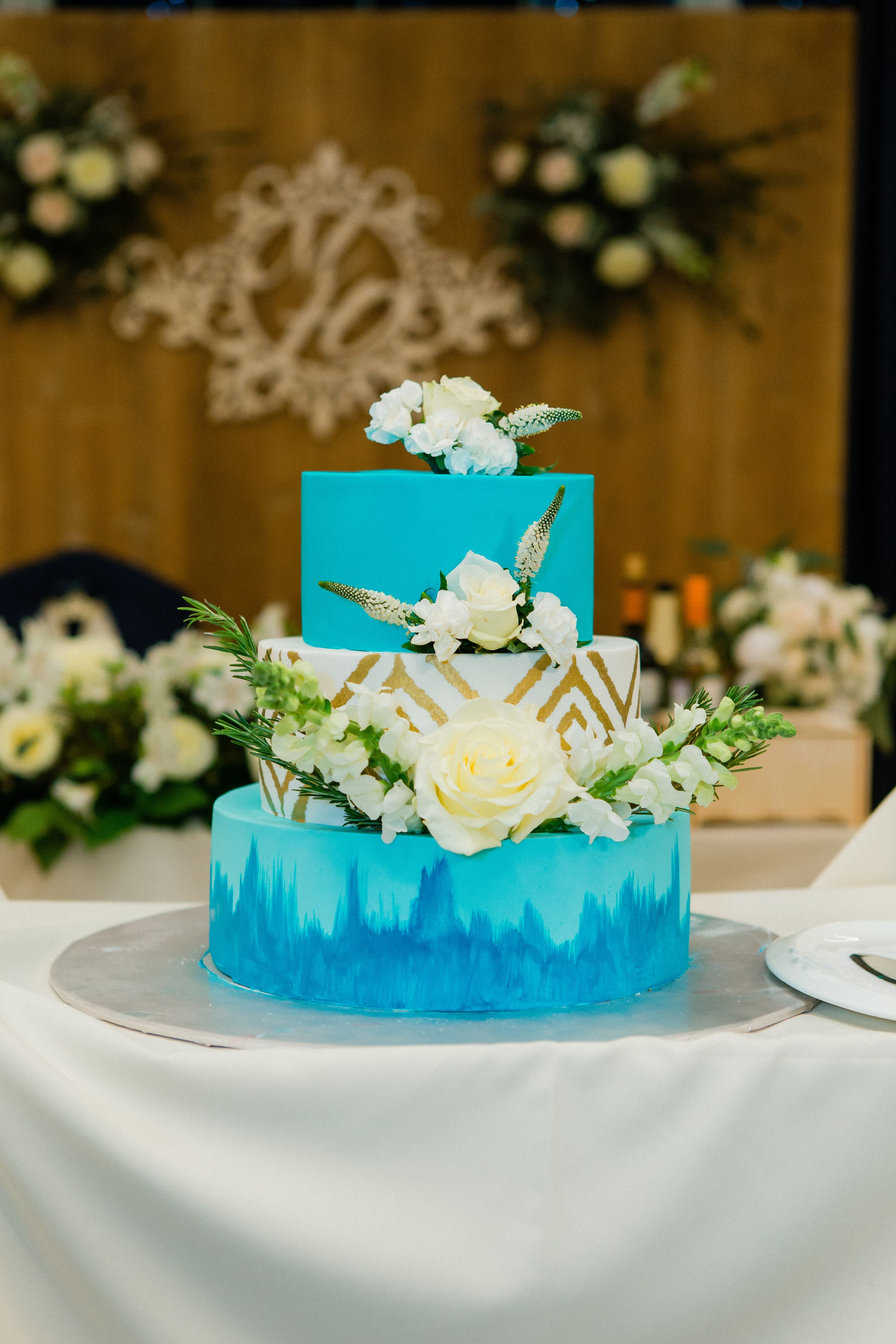 All Inclusive. Видеосъемка и фотосъемка свадеб. Фотограф и оператор на свадьбу. Видеосъемка подкастов, собственная видео-фотостудии. Предметная фотосъемка