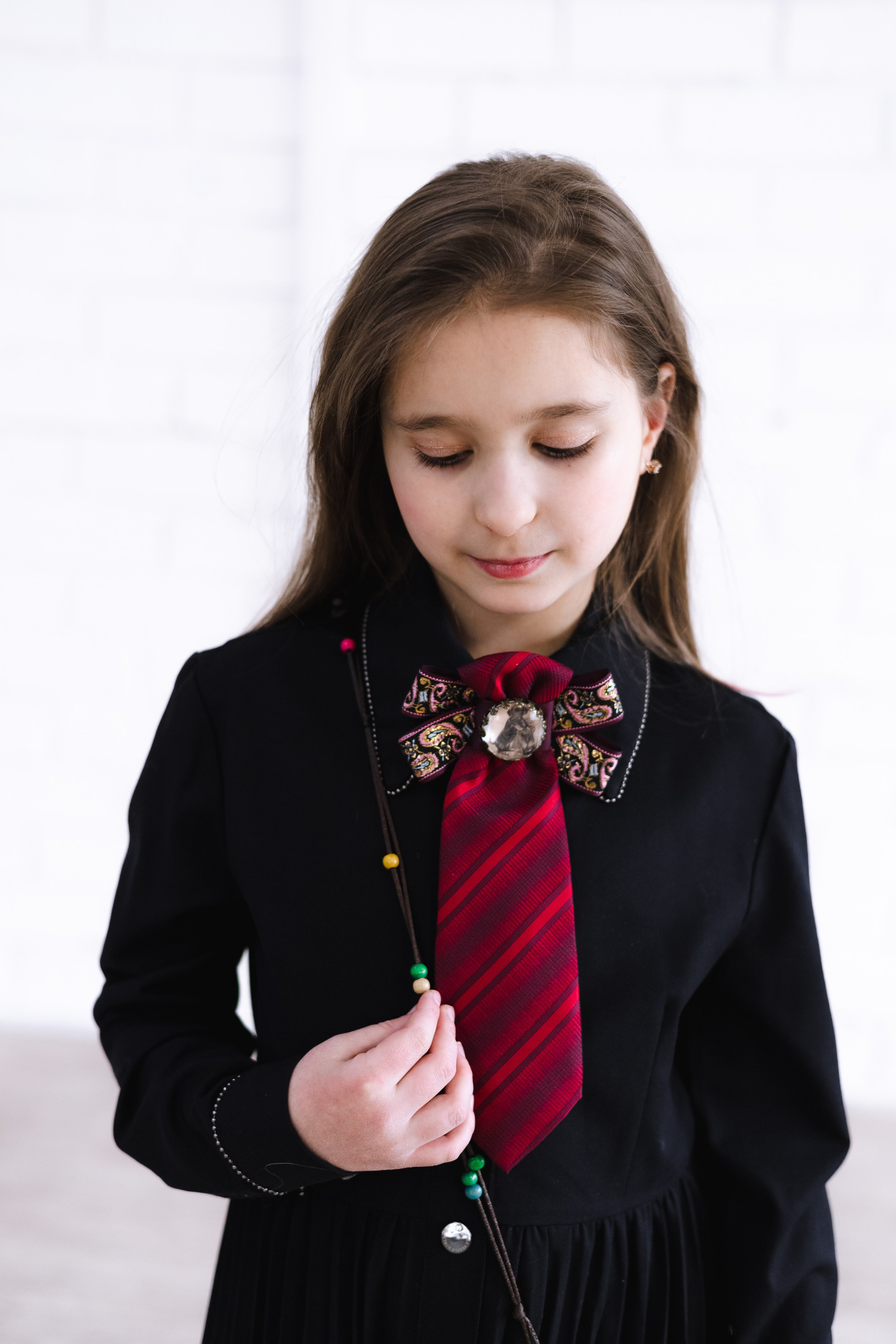 Галстук-переделка — стильное решение для оригинального образа девочки-подростка. Школа для девочек во Владивостоке — Само Совершенство