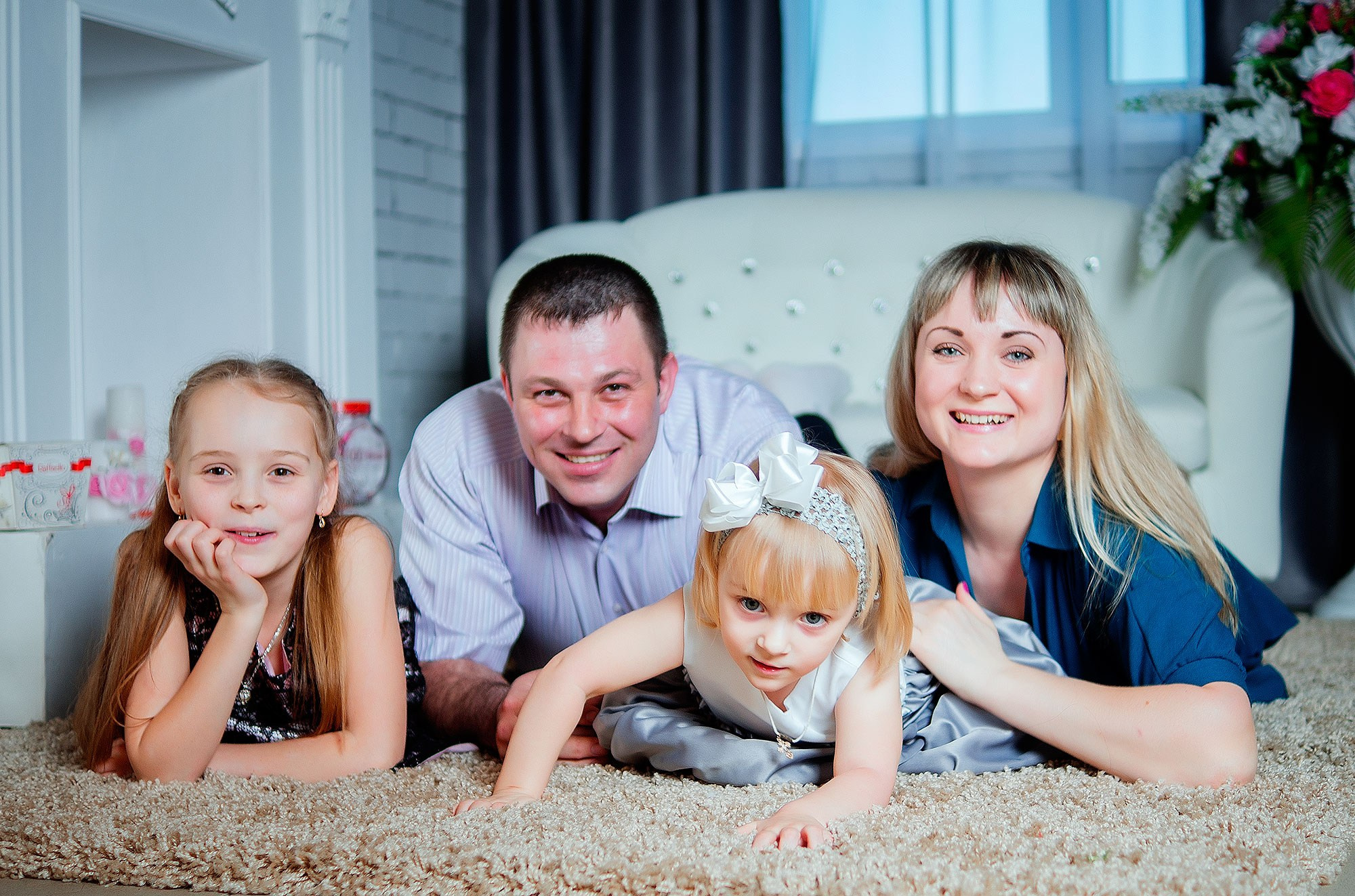 Семейная съёмка в студии. Семейный фотограф г. Новокузнецк Юлия Машникова