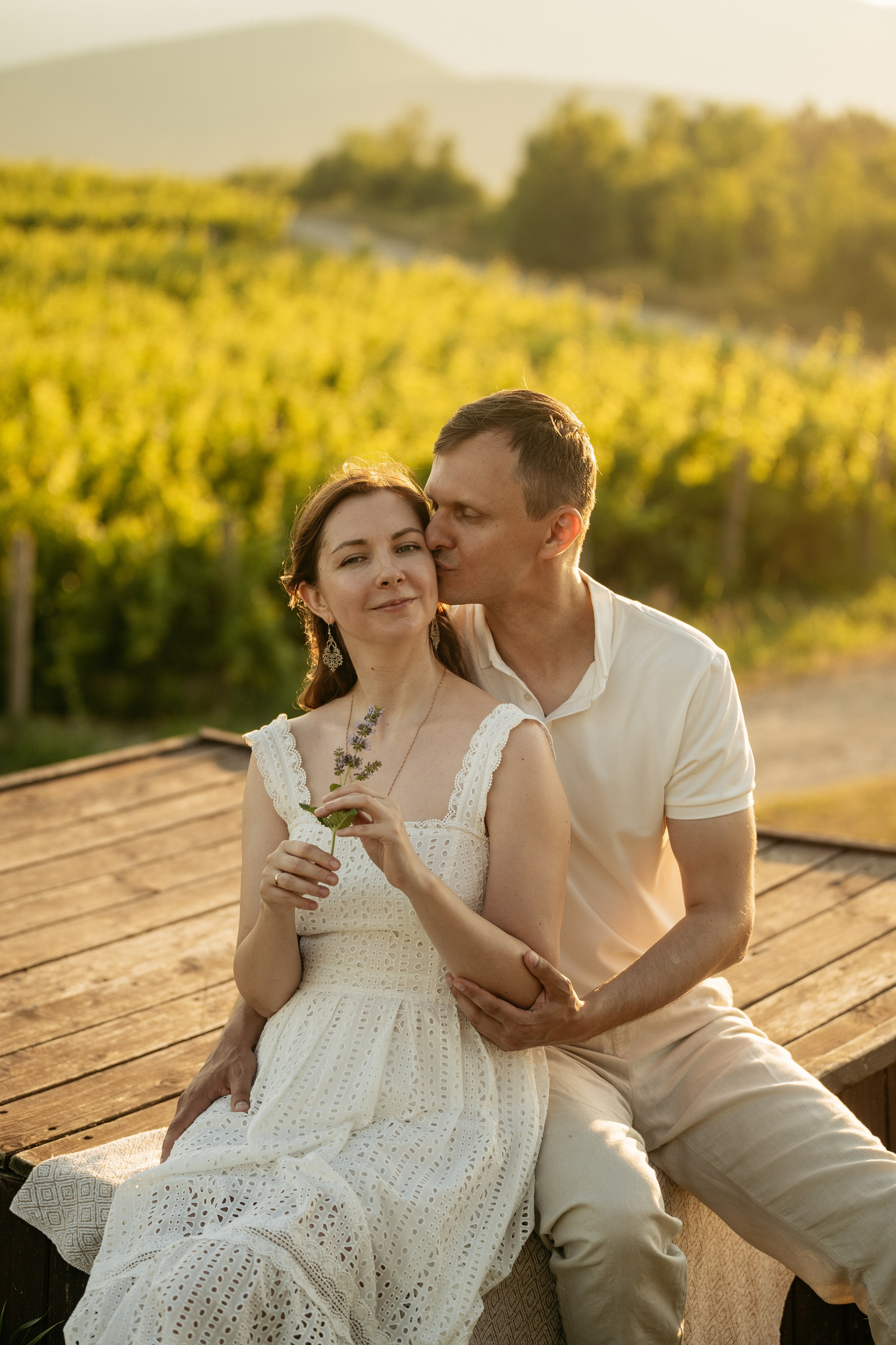 Семейные снимки у озера Абрау – нежность и гармония