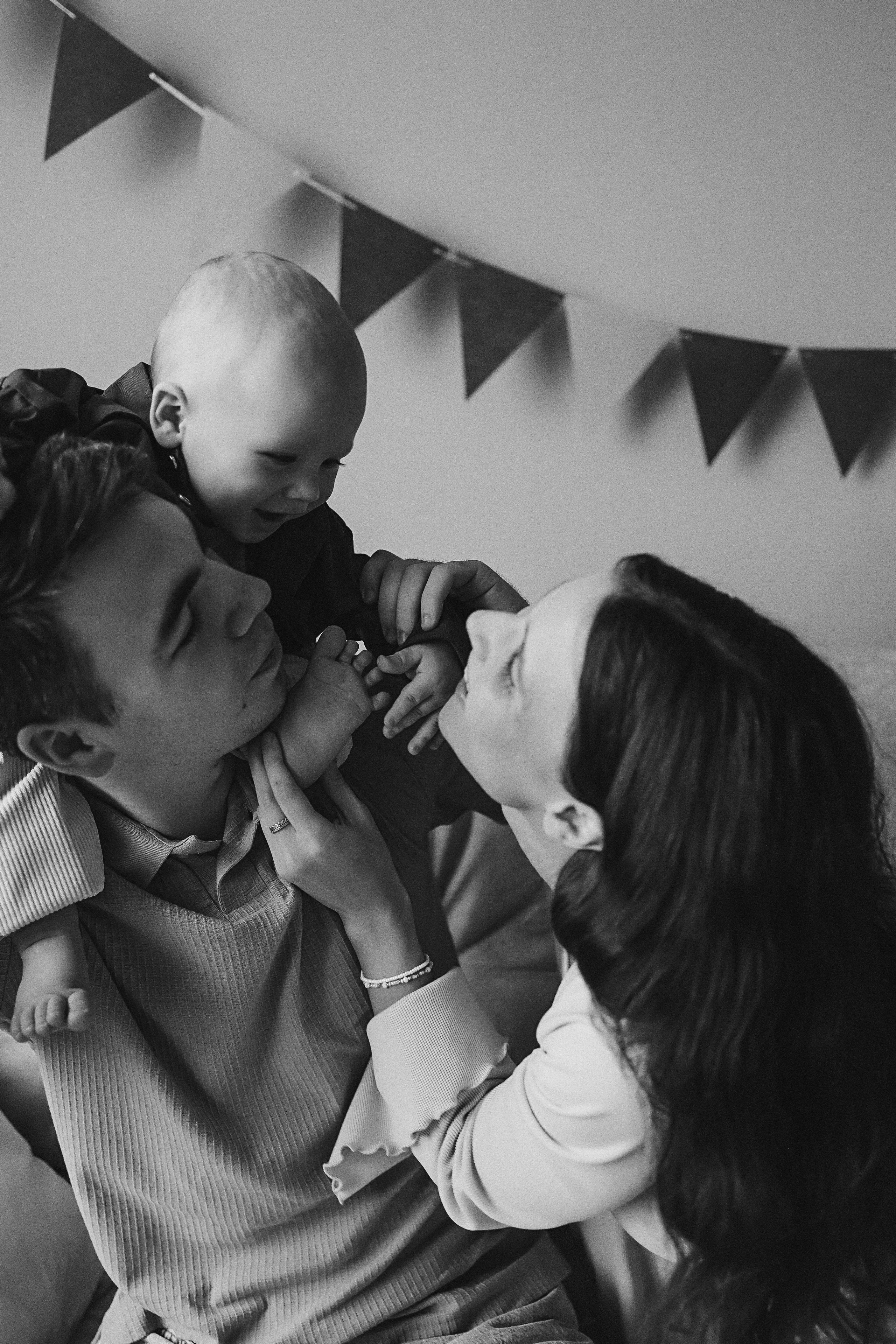 1 год Леону. Семейный фотограф Тюмень, фотограф на роды Салмина Мария