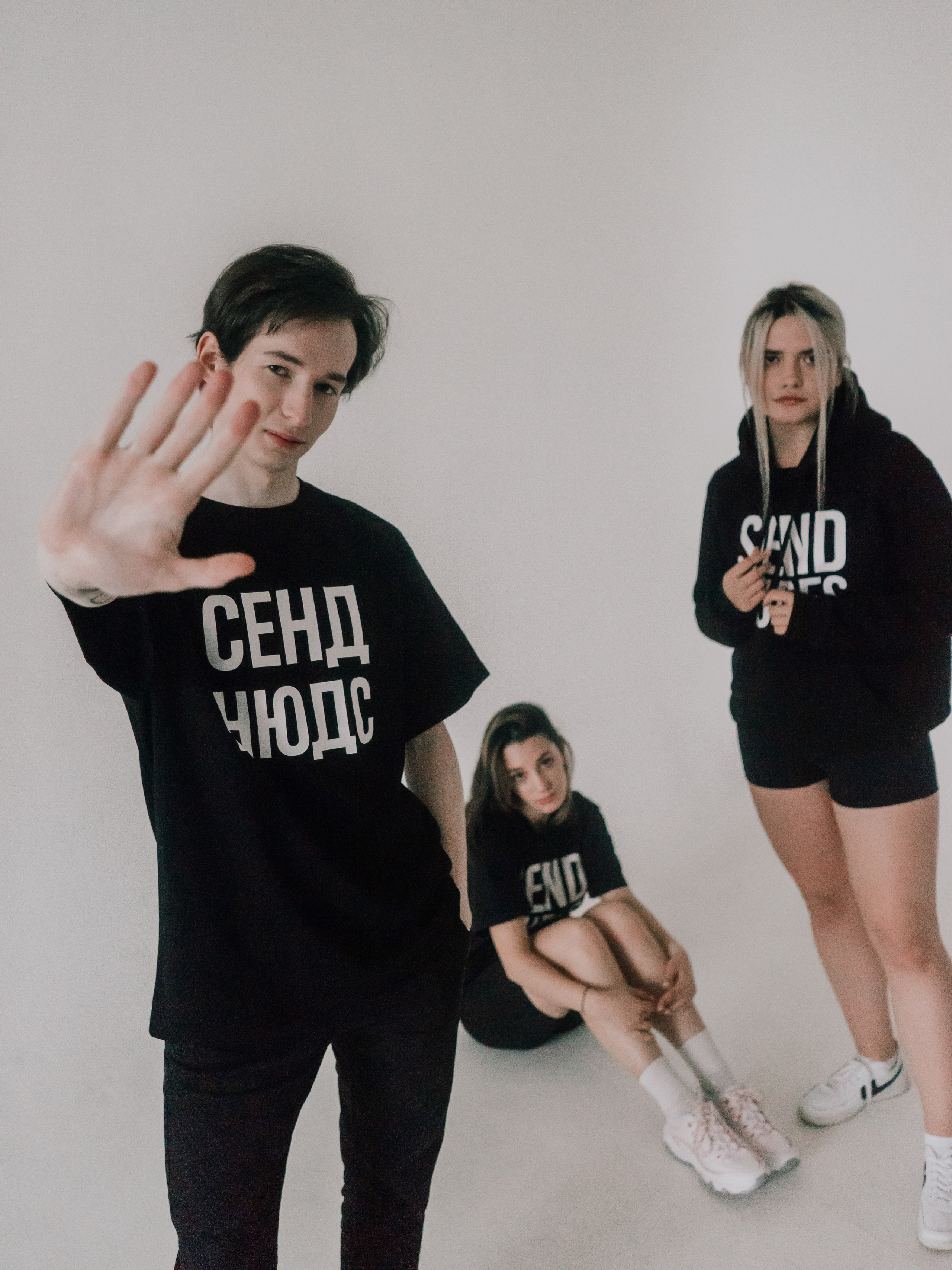 СЪЕМКА ДЛЯ БРЕНДА. НУАРНЫЙ ФОТОГРАФ В САНКТ-ПЕТЕРБУРГЕ МИША РЕПИНА