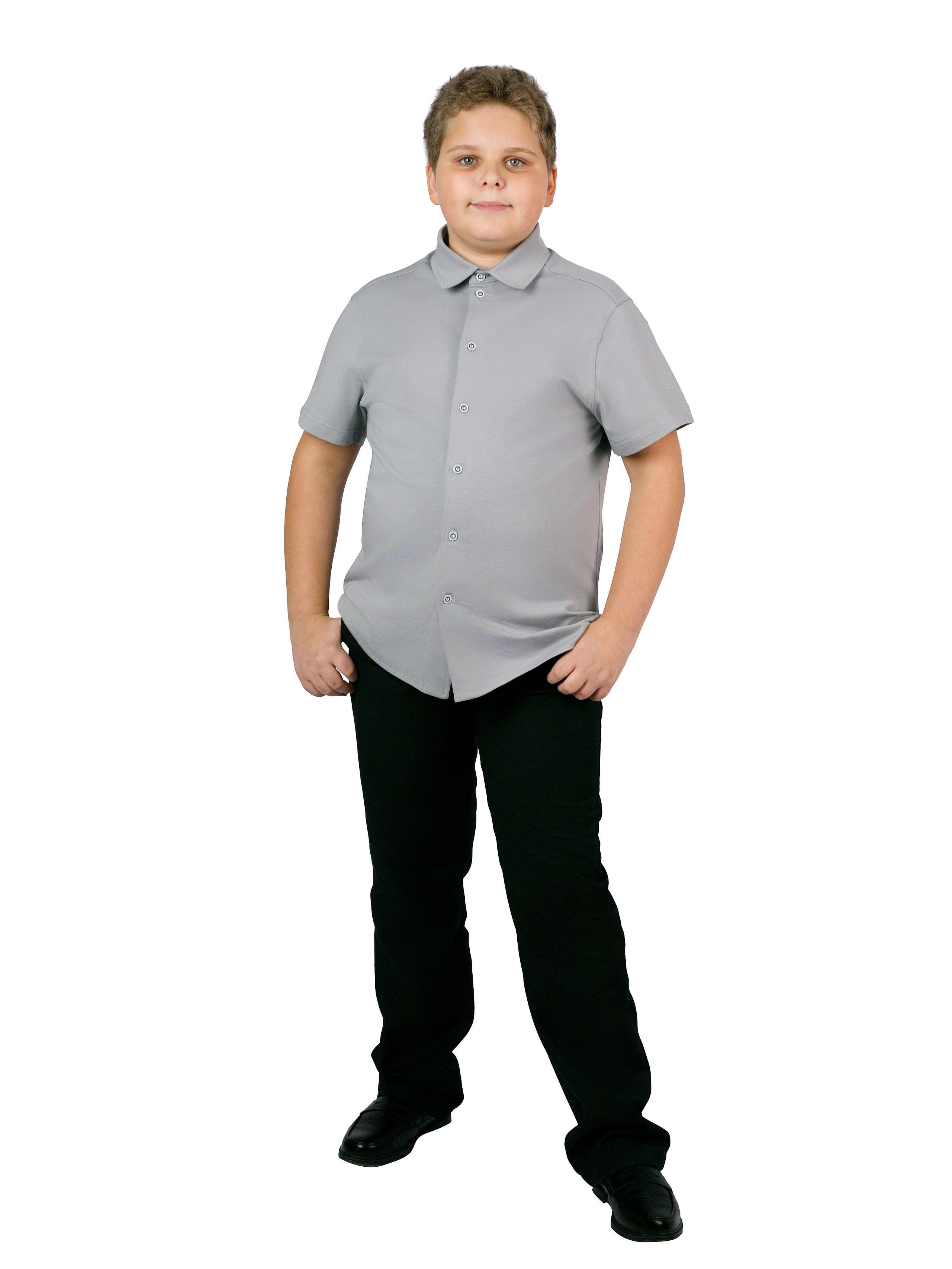 Детская одежда на белом фоне для wildberries, с моделью. Предметная, рекламная фотосъёмка в Орле. Предметный фотограф в Орле