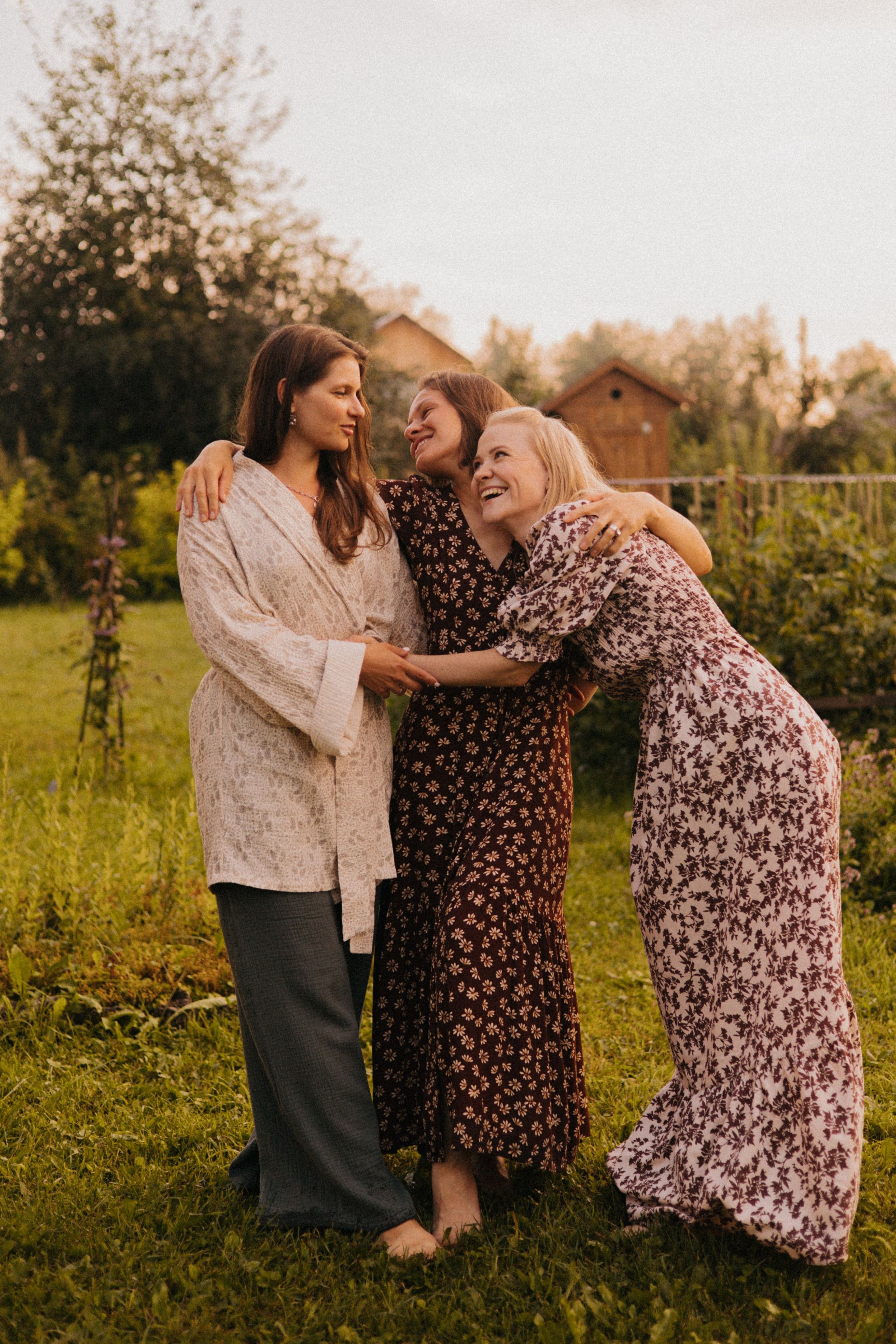 Подруги. Дача. Фотограф Настя Леонова