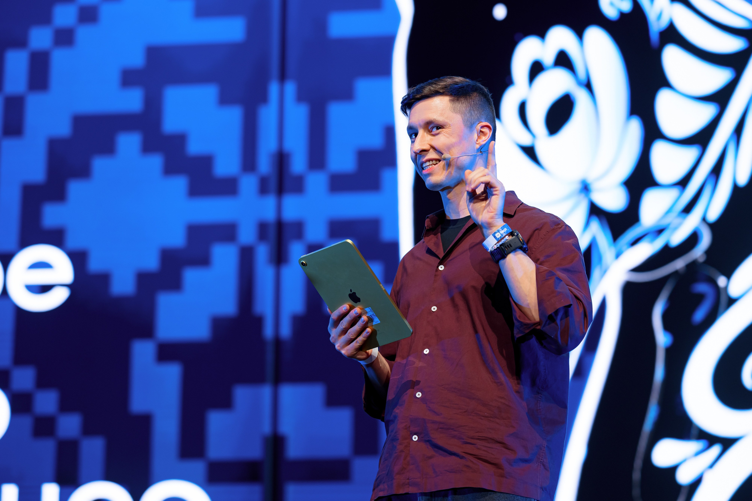 Корпоратив VK Tech Диво Дивное Чудо Чудное. Репортажный фотограф Семён Борисов | Москва