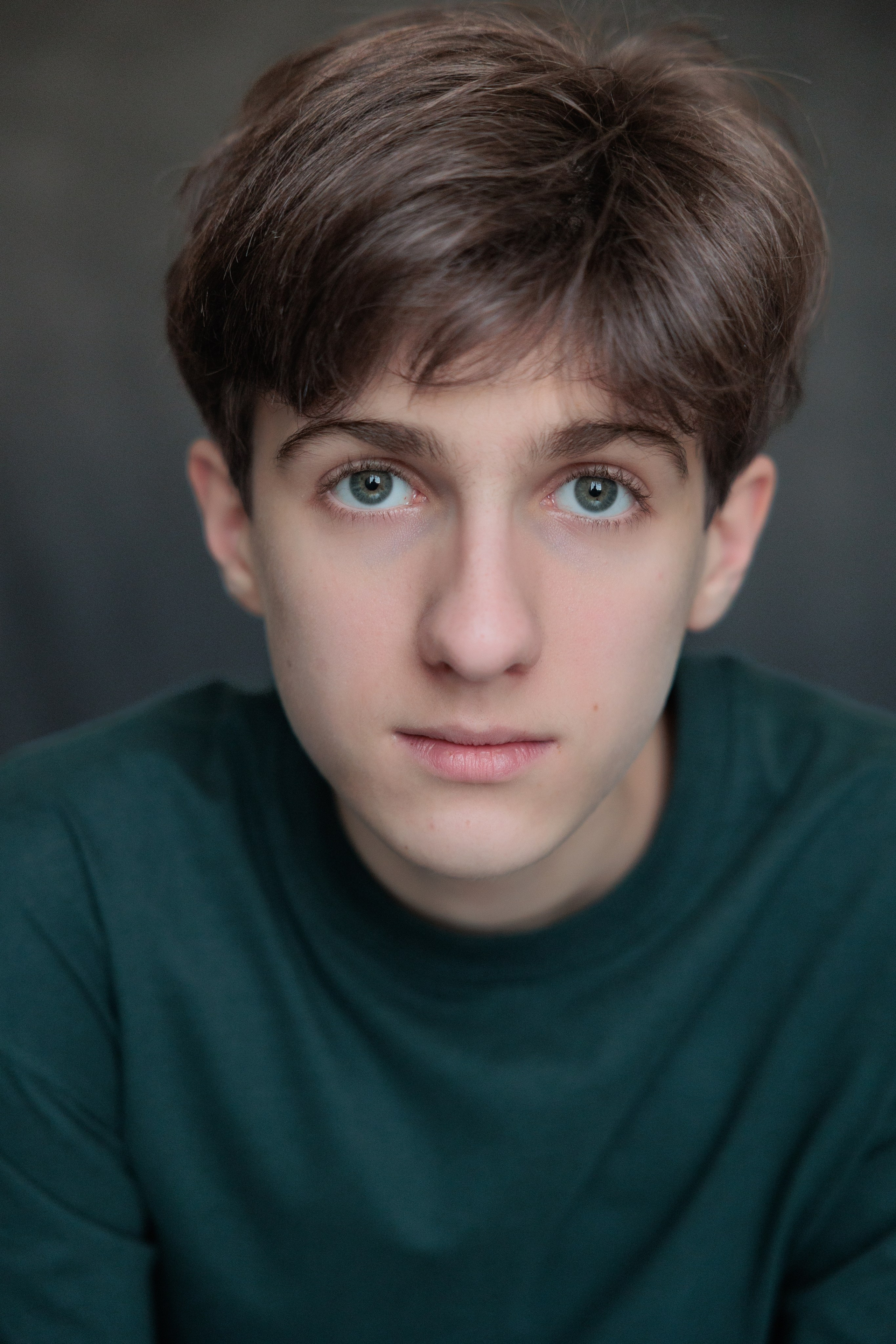 АРТЁМ. Я фотограф из Москвы к Вашим услугам