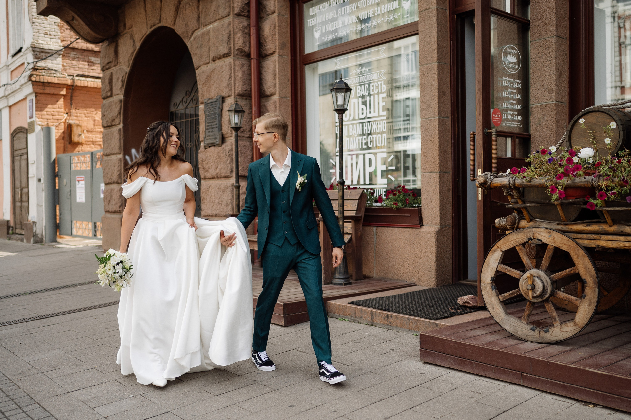 свадебная прогулка по центру города Красноярска улица мира 