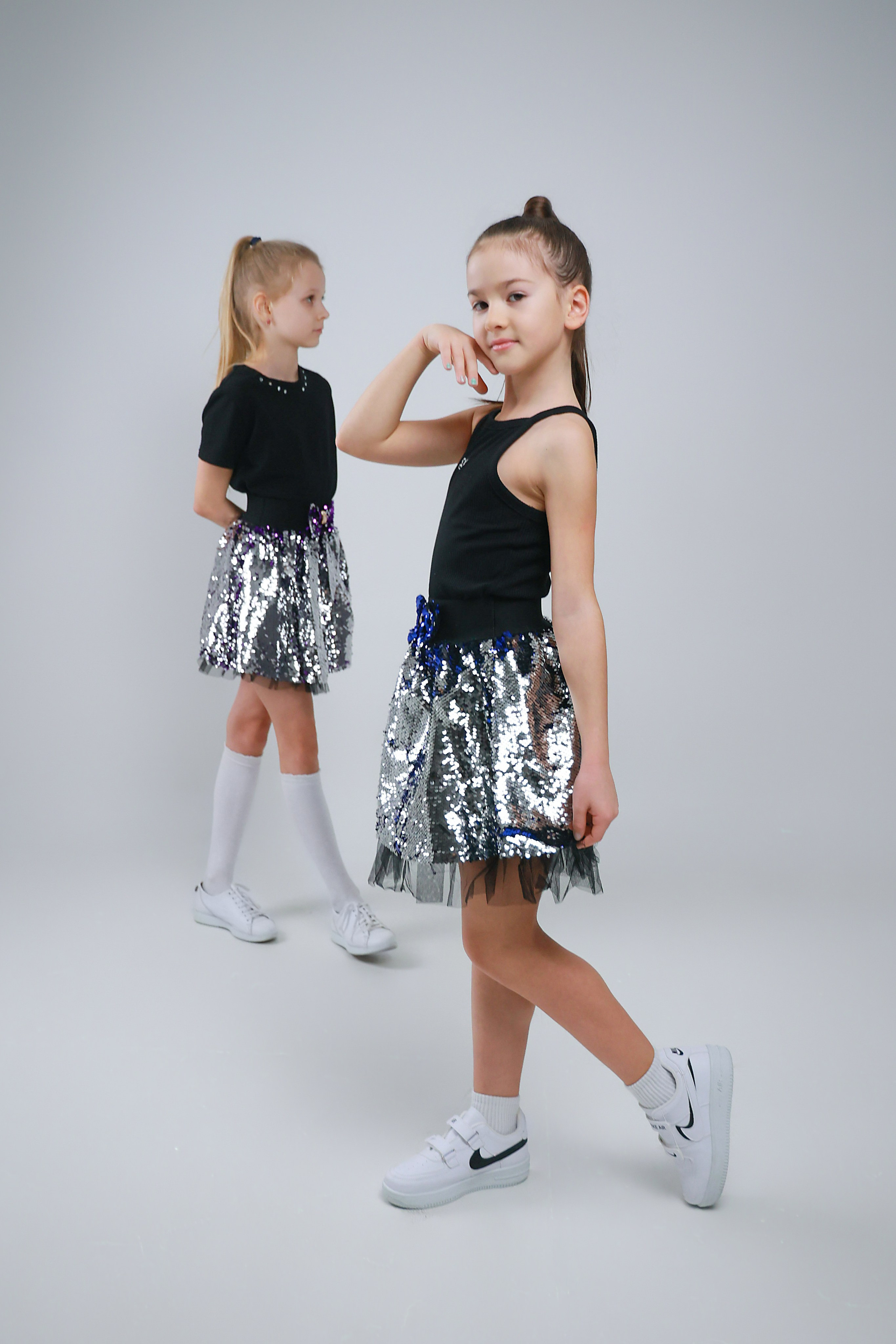 Фото детских платьев для рекламы на маркетплейсах. Фотограф, видеограф