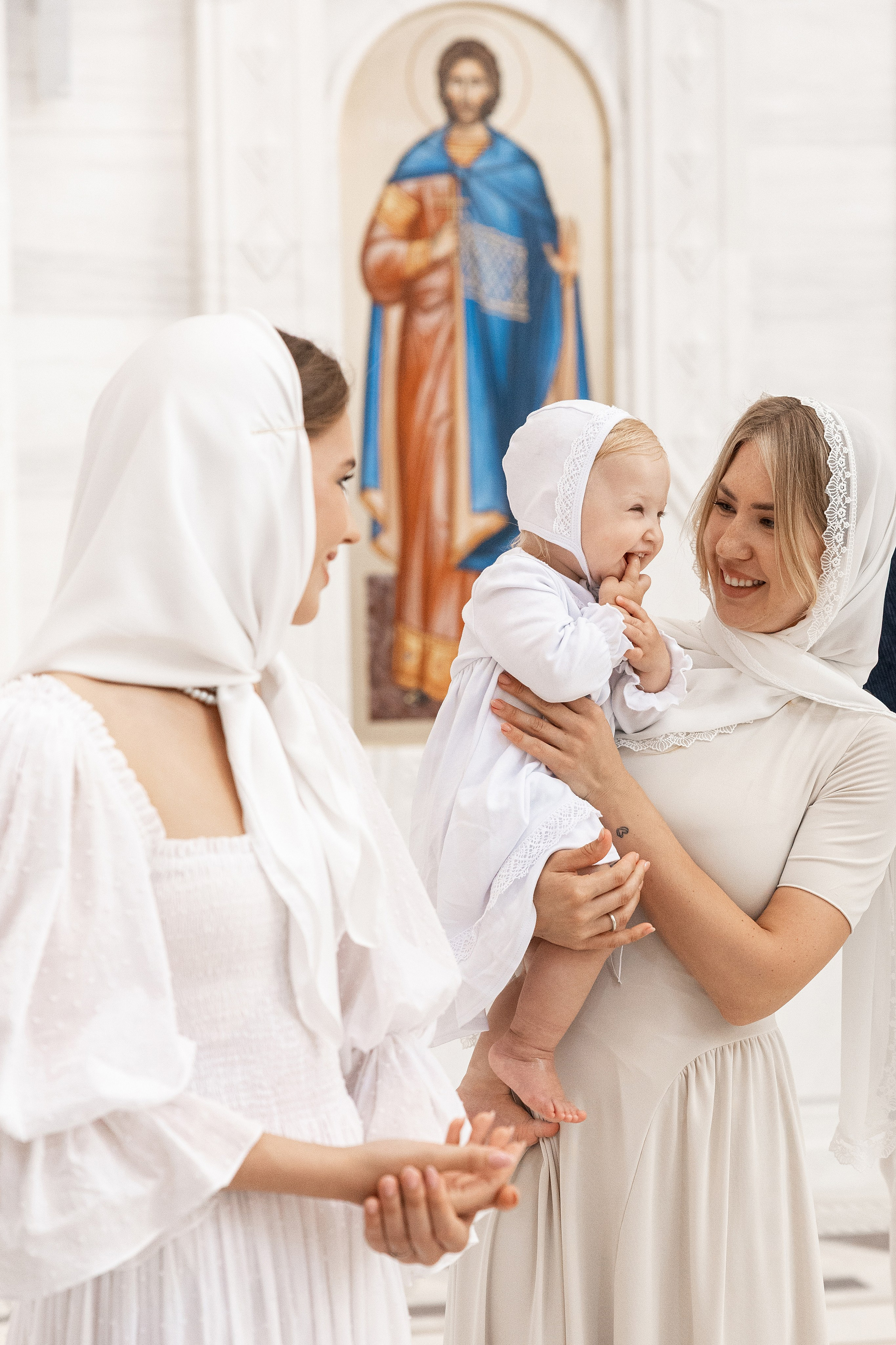 Крещение Аделины. Фотограф Крещение, Выписка москва