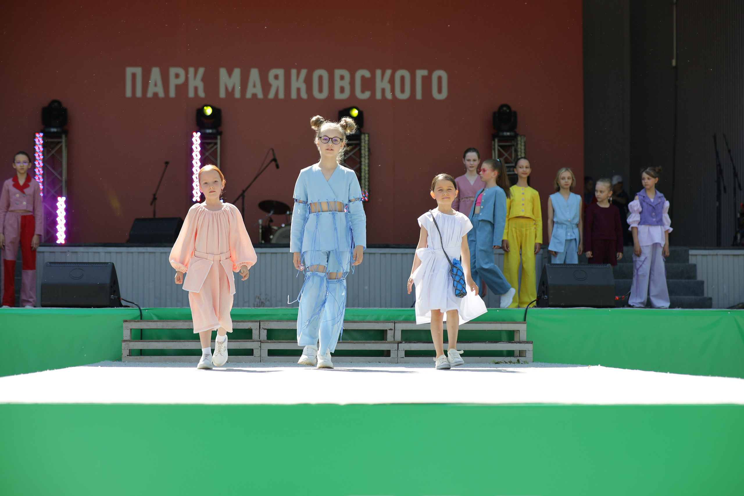 Модный показ 2023. Фотограф в Екатеринбурге Олег Алексеев. Фотосессия в Екатеринбурге