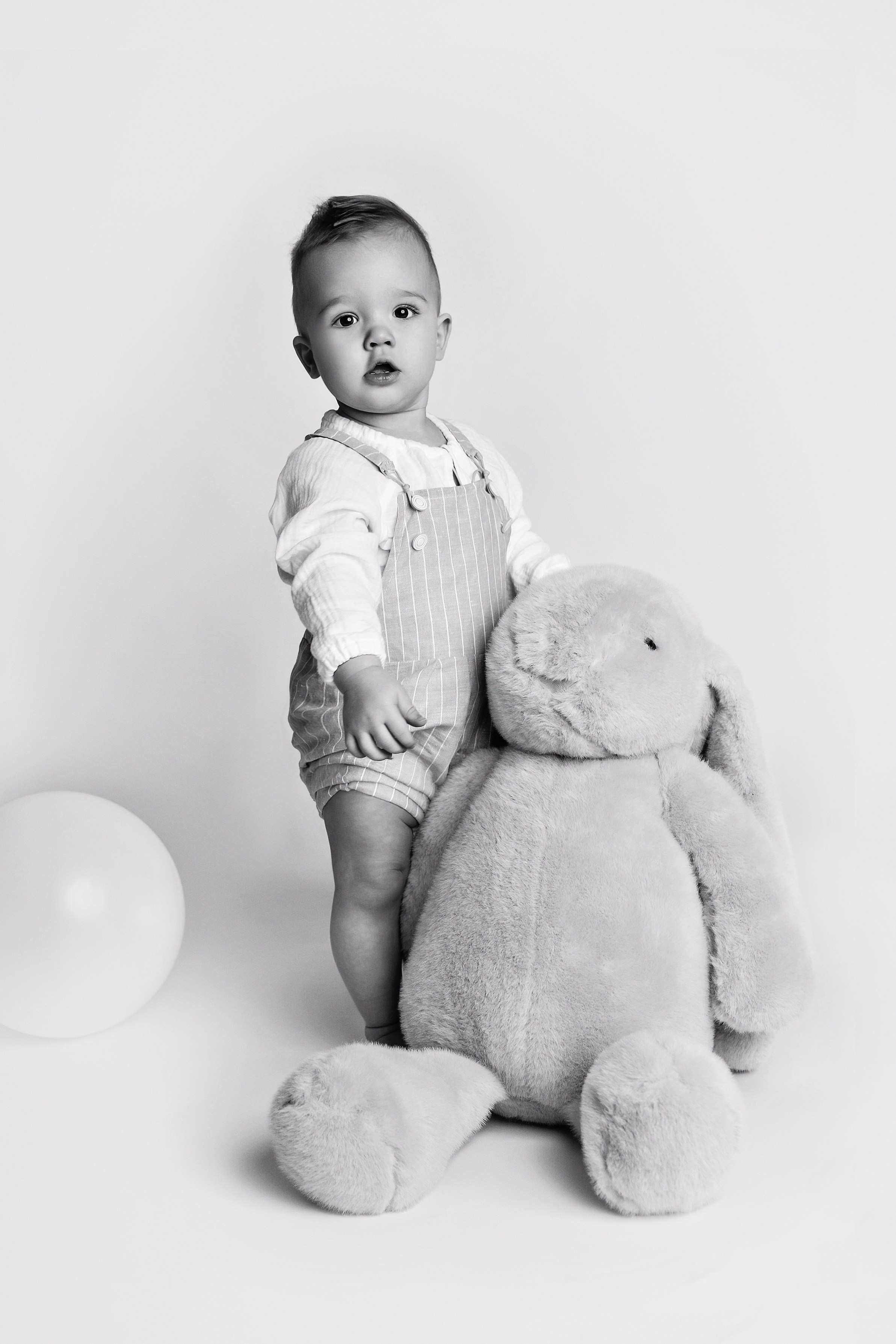 ФОТОСЕССИЯ ПЕРВОГО ГОДИКА для мальчика в стиле МИНИМАЛИЗМ. Фотограф новорожденных беременных в Тюмени Ткачук Татьяна