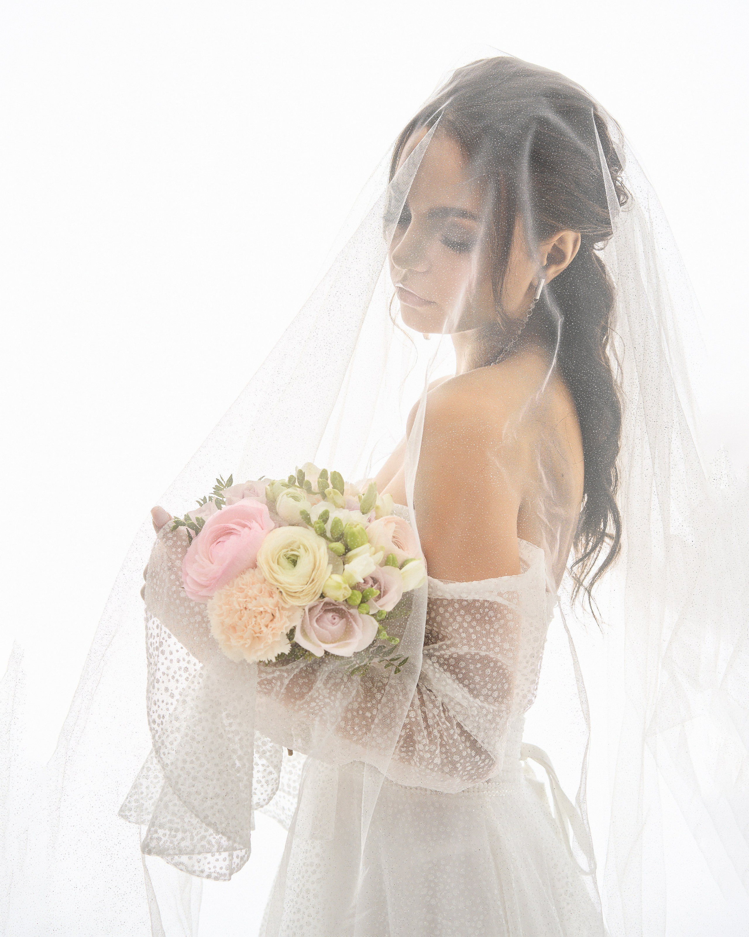 Свадебная съёмка в фотостудии