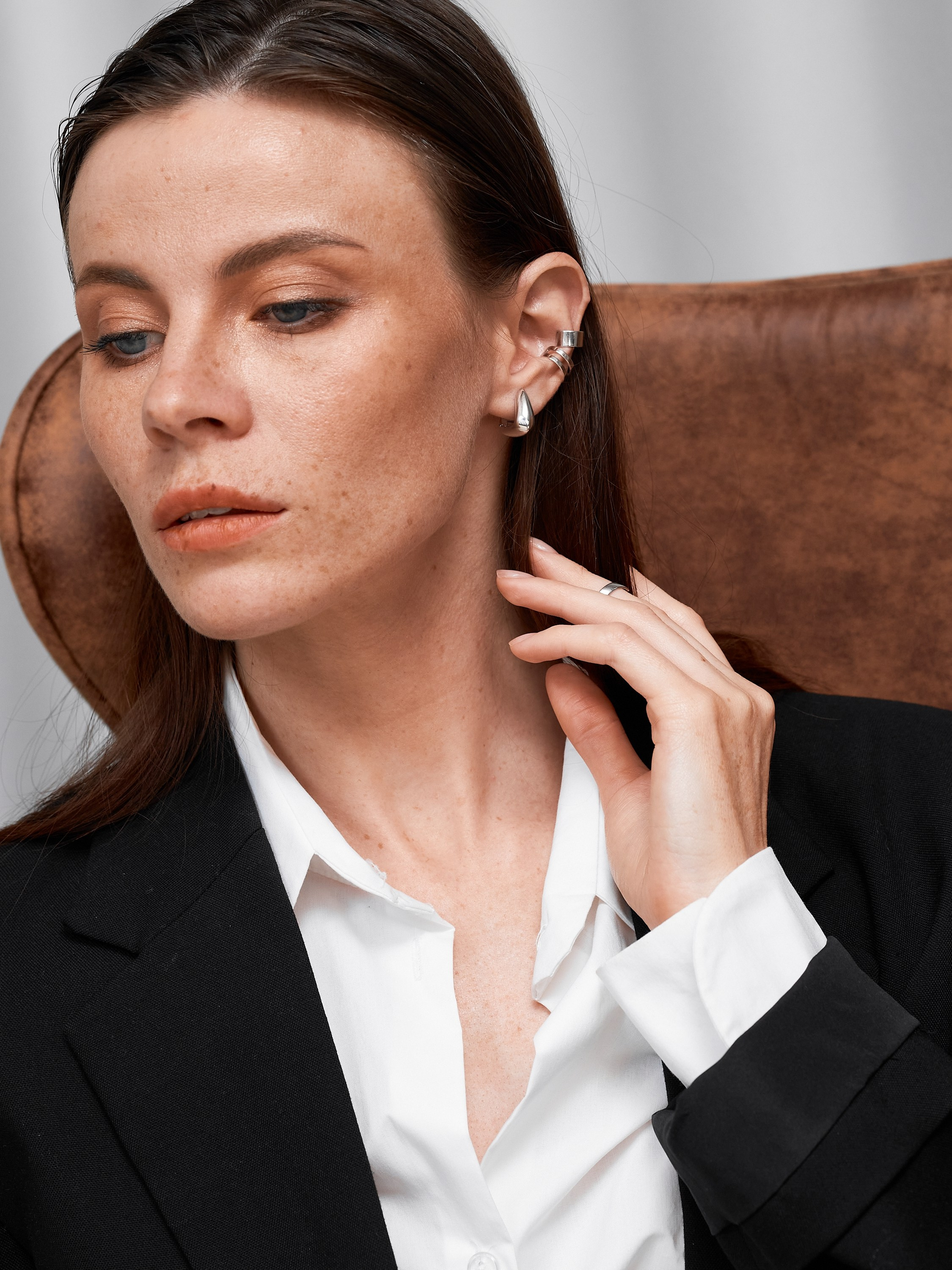 Имиджевая фотосъемка Silvervibe Екатеринбург Wildberries ВБ Ozon Озон контент для бренда Екб заказать цена фотосъемка товара WB имидж. Фотограф Екатеринбург Анастасия Жерновская | Маркетплейсы и нейрофото