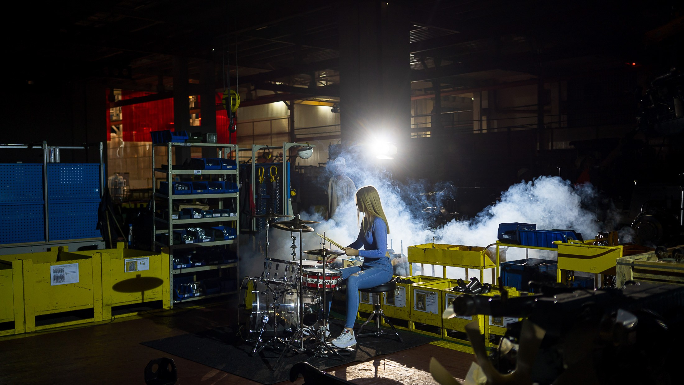 Кировский завод. Графический дизайнер Илья Левченко