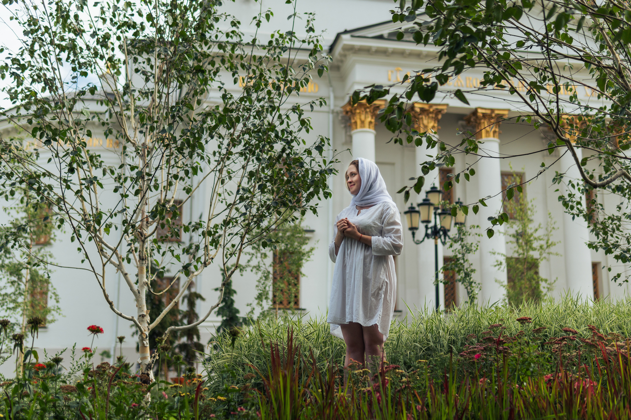 Надежда в монастыре. Портретный, репортажный и свадебный фотограф в Екатеринбурге Денис Южаков
