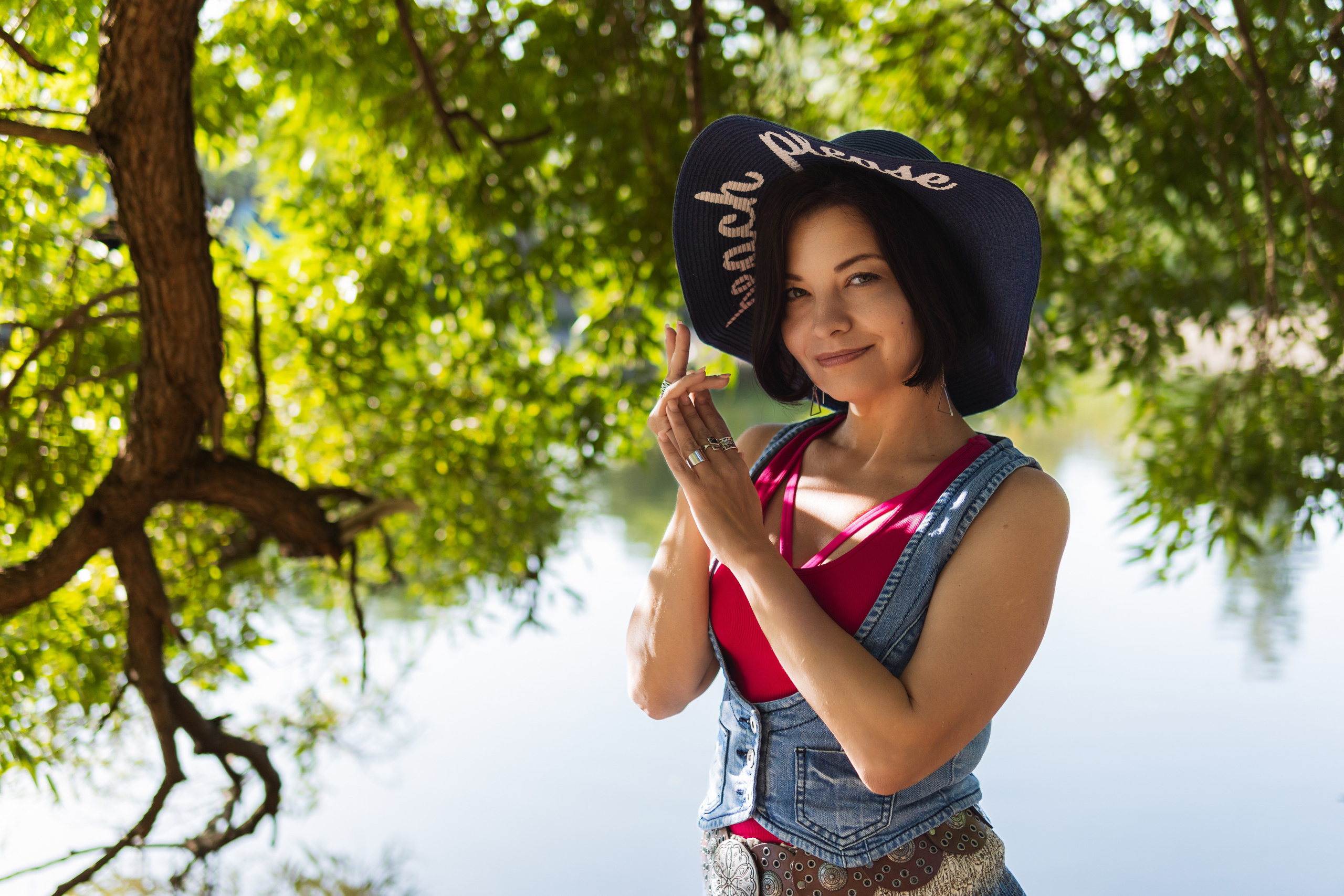 Светлана в утреннем парке. Портретный, репортажный и свадебный фотограф в Екатеринбурге Денис Южаков