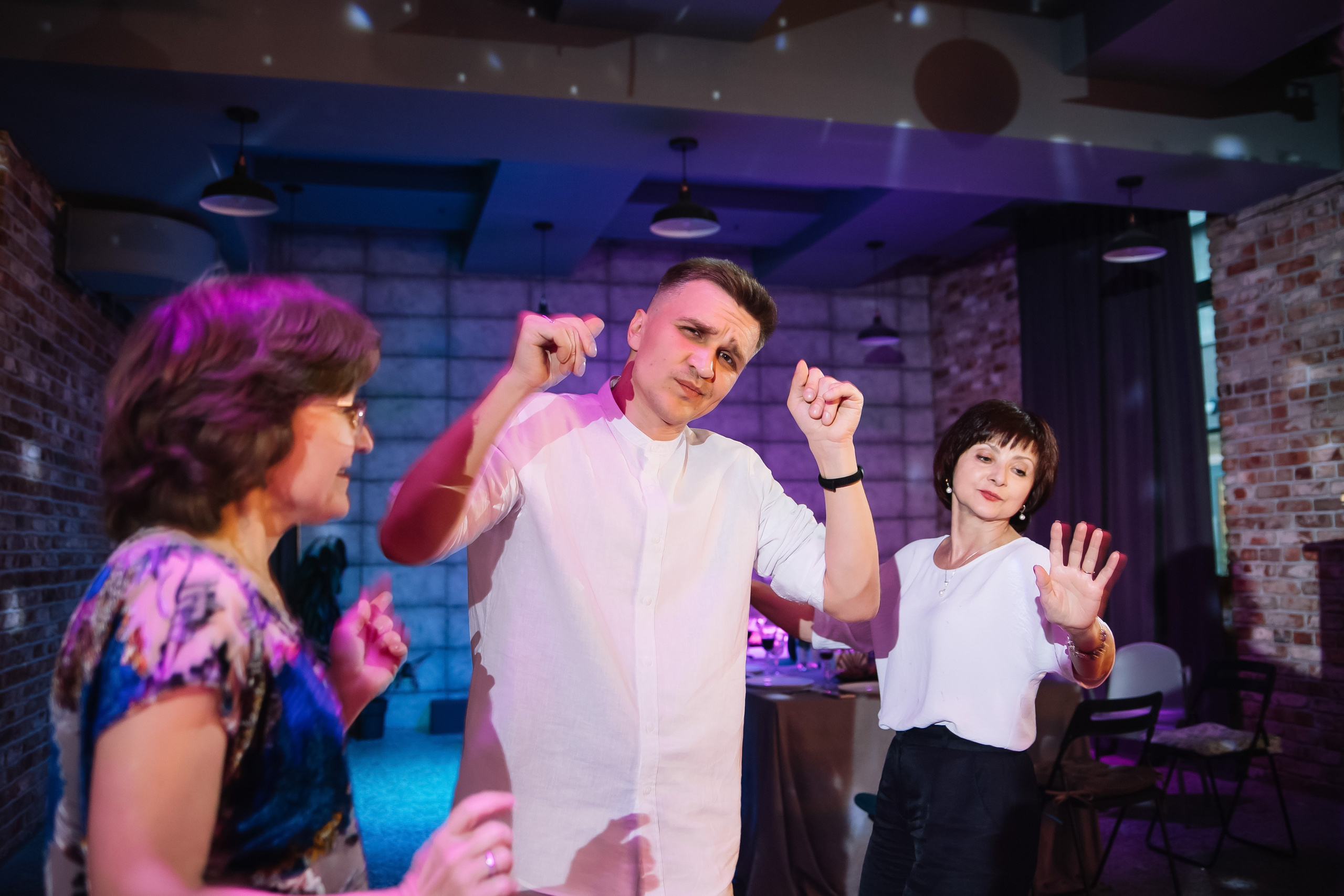 Репортаж свадебной вечеринки. Свадебный, семейный фотограф, контент съёмка. Екатеринбург. Елена Граф