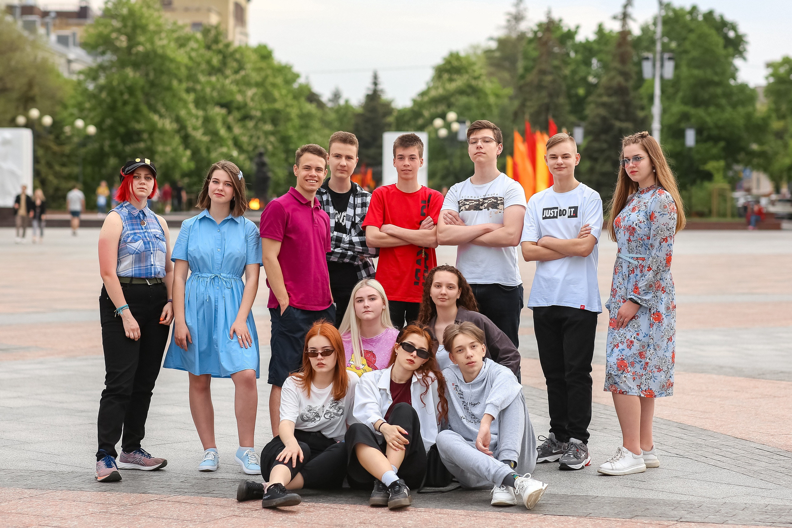 Уличная фотосессия выпускников. Школьные выпускные альбомы в Белгороде