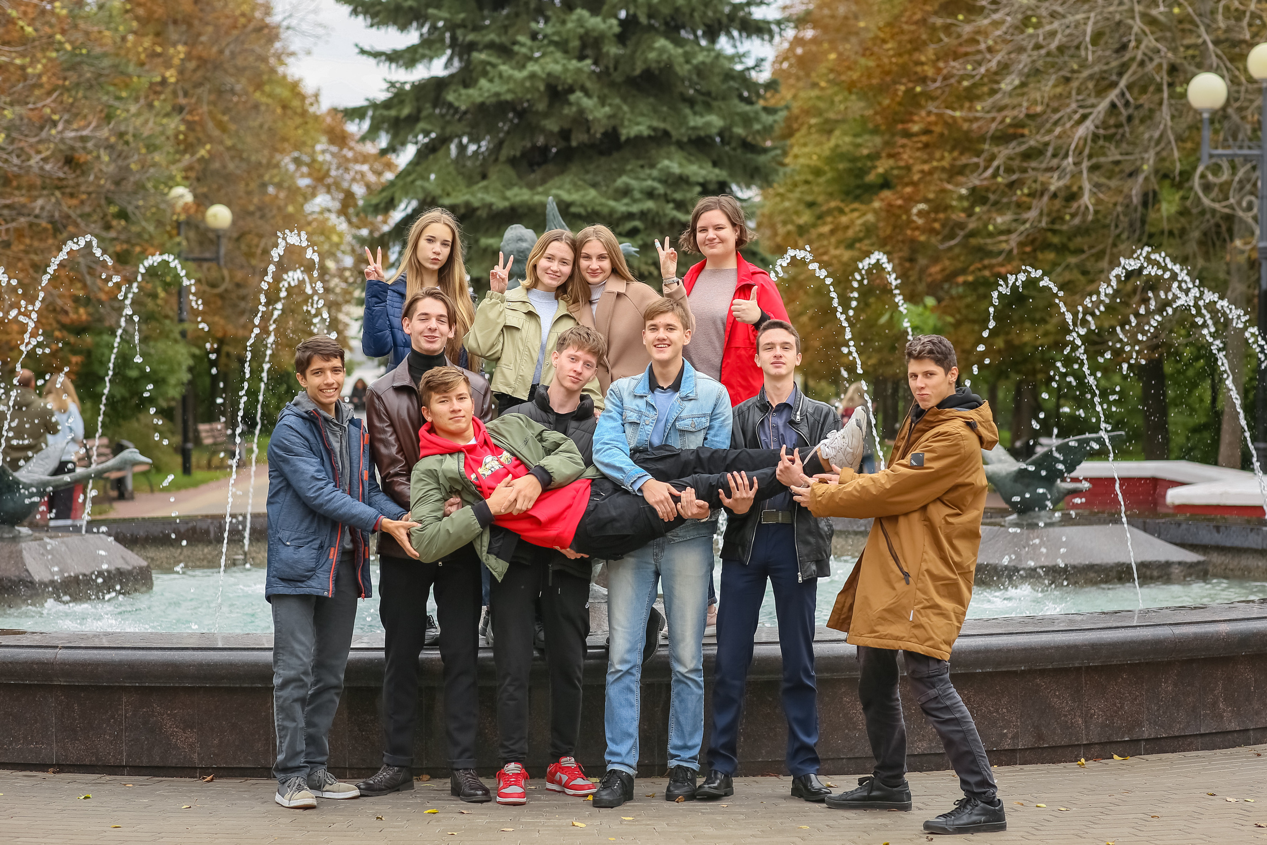 Майская гимназия 11Б класс. Школьные выпускные альбомы в Белгороде