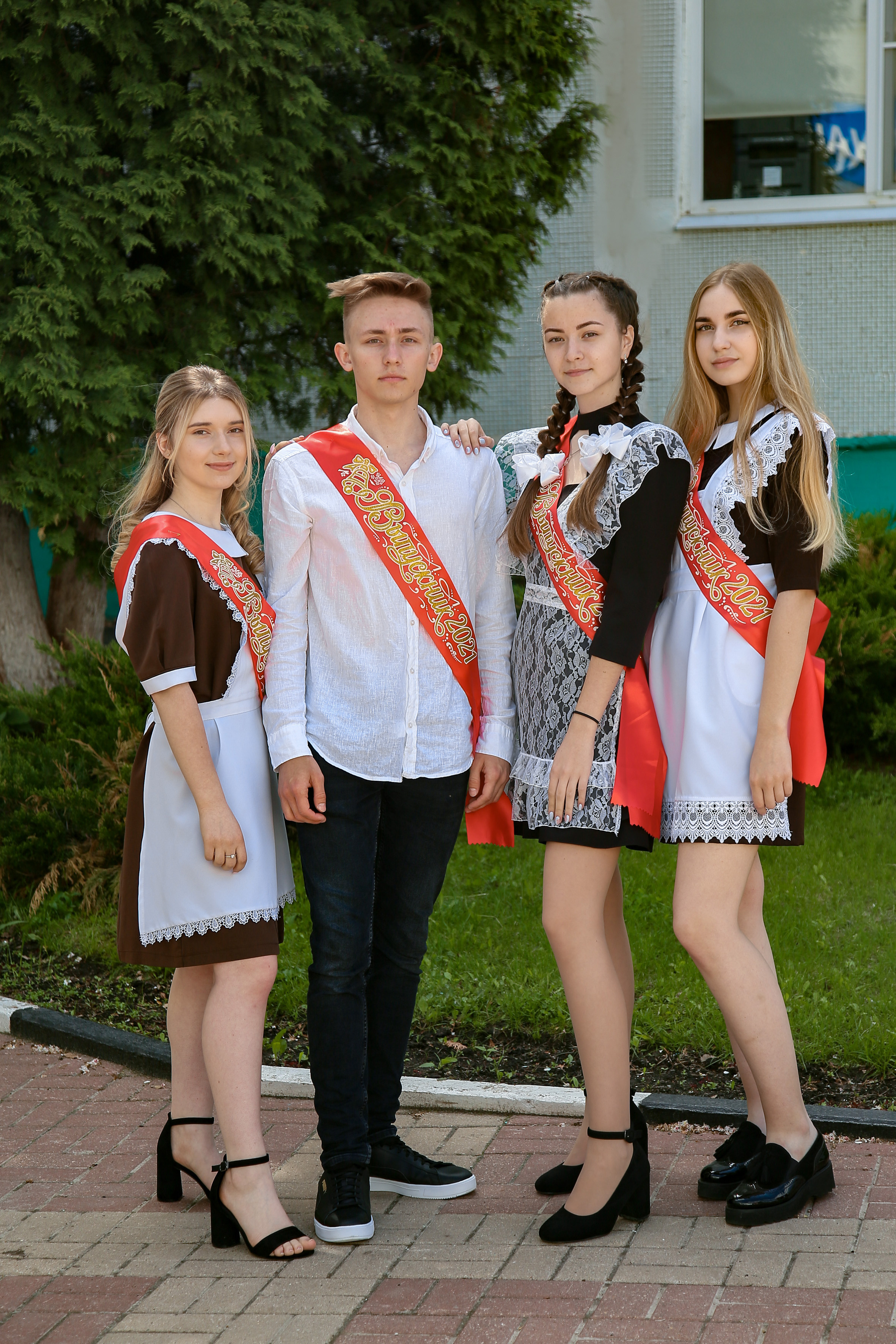 Школьные съемки последний звонок. Школьные выпускные альбомы в Белгороде