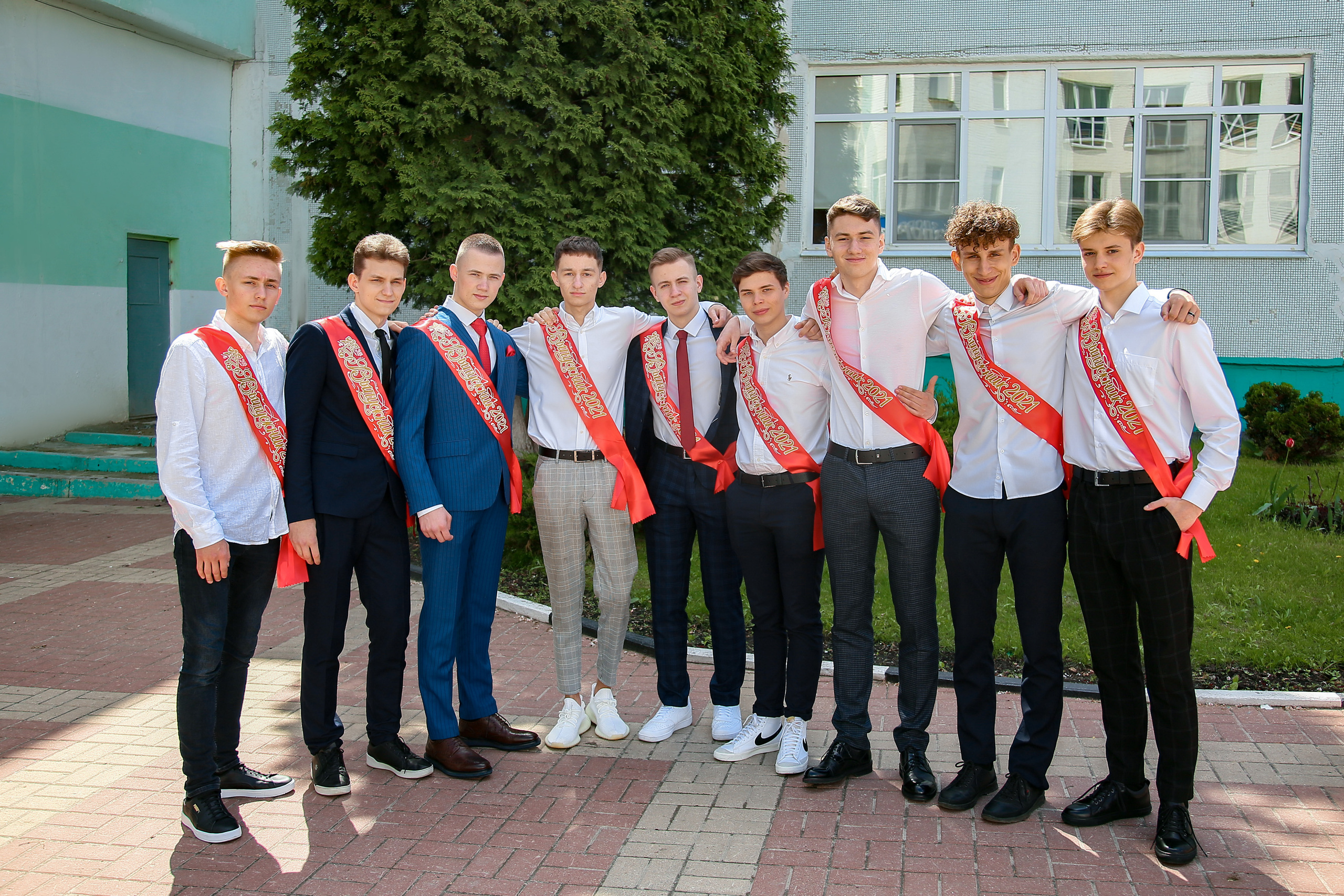 Школьные съемки последний звонок. Школьные выпускные альбомы в Белгороде