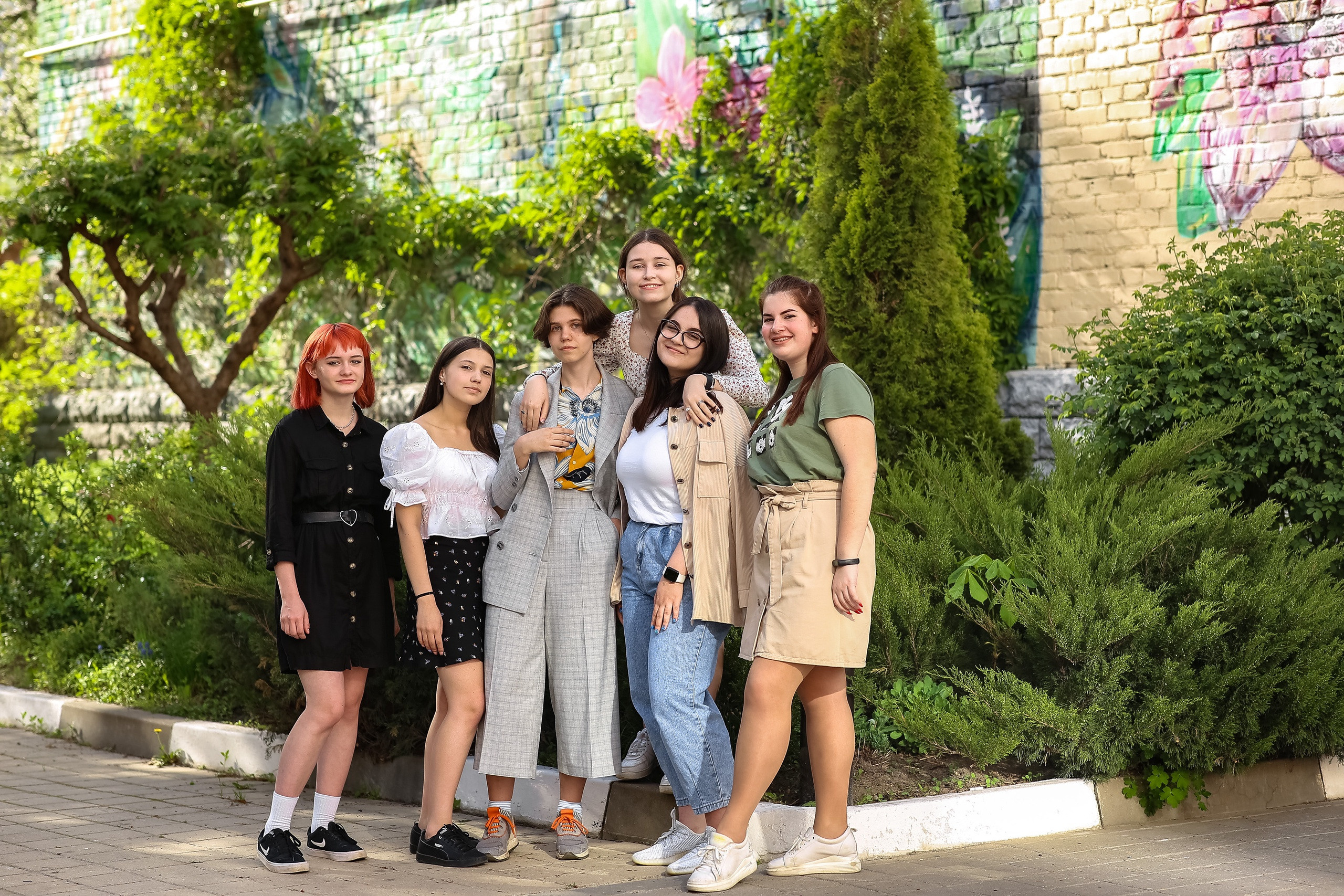 Уличная фотосессия выпускников. Школьные выпускные альбомы в Белгороде